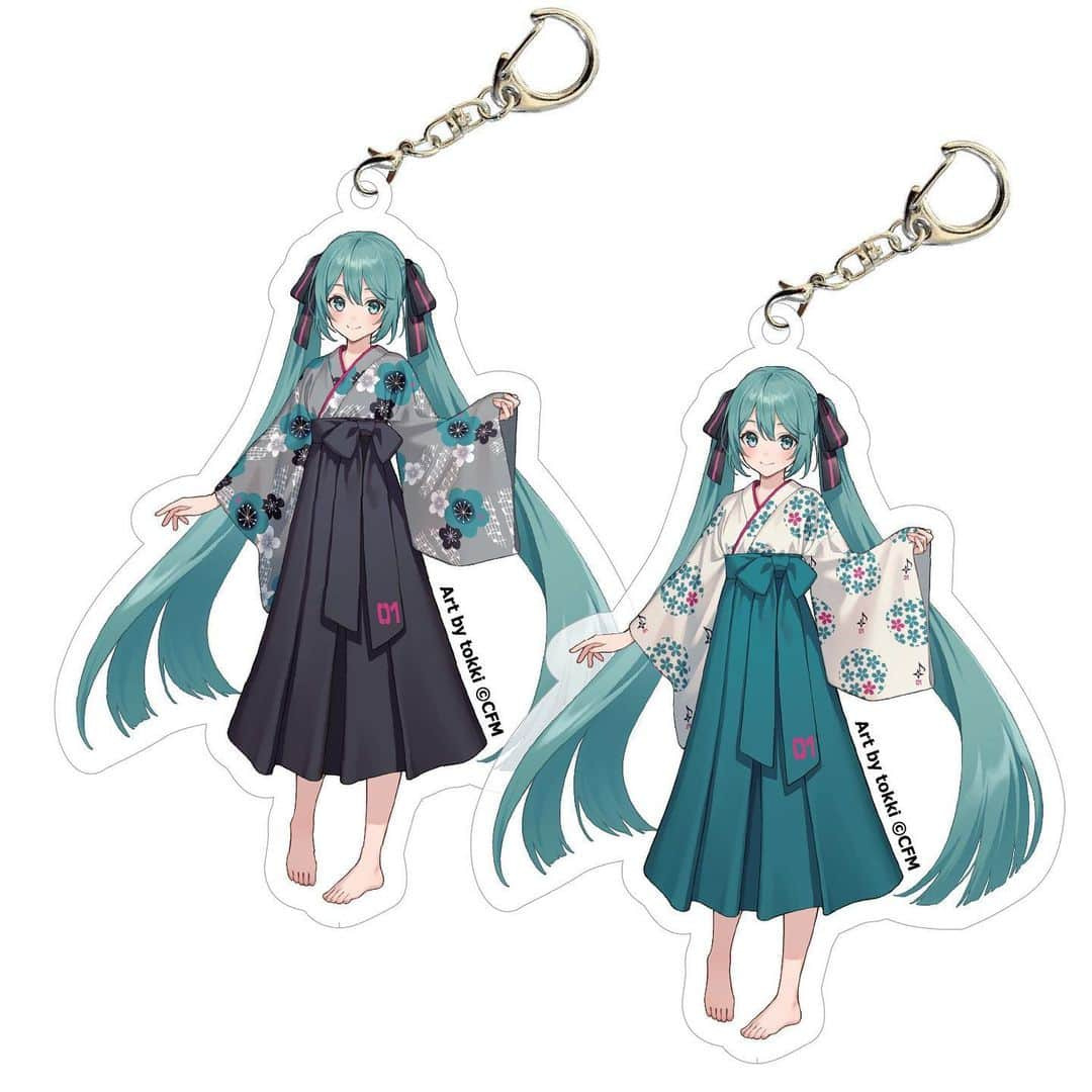 初音ミクさんのインスタグラム写真 - (初音ミクInstagram)「初音ミクデザインの袴が新発売✨!見た目は和服で性能はルームウェア「ゆる袴」 初音ミクをイメージした柄が新登場! 人気イラストレーターtokkiがデザインを担当✍️ 柄は「桜音-sakurane- 」と「梅音-baion-」の2つのラインナップ。  ・和の桜や梅をモチーフにしたデザイン!  ・初音ミクから着想を得た音符や楽譜が散りばめられています  ・帯の先には初音ミクのナンバーである「01」が刺繍!  9月3日(日)までの購入者限定で 限定アクリルキーホルダーもプレゼント👇 https://yuruwa.shop-phttps://yuruwa.shop-pro.jp/?mode=grp&gid=2887969  もしくは「ゆる袴 初音ミク」で検索してみてね。  ✣✣––––––––––––––✣✣ 【ゆる袴って何?】 和服を日常的に気軽に 楽しんでいただきたいという 想いからうまれた、見た目は「袴」で 性能はルームウェアの洋服です♪ ワンピースタイプになっているのでわずか1分で着用可能! 着付けの知識は必要ありません! ーーーーーーー  #初音ミク #HatsuneMiku #ゆる袴 #袴コーデ #袴女子 #パジャマパーティー #おうちコーデ #部屋着 #プレゼントにおすすめ #sns映え」8月21日 17時00分 - cfm_miku_official