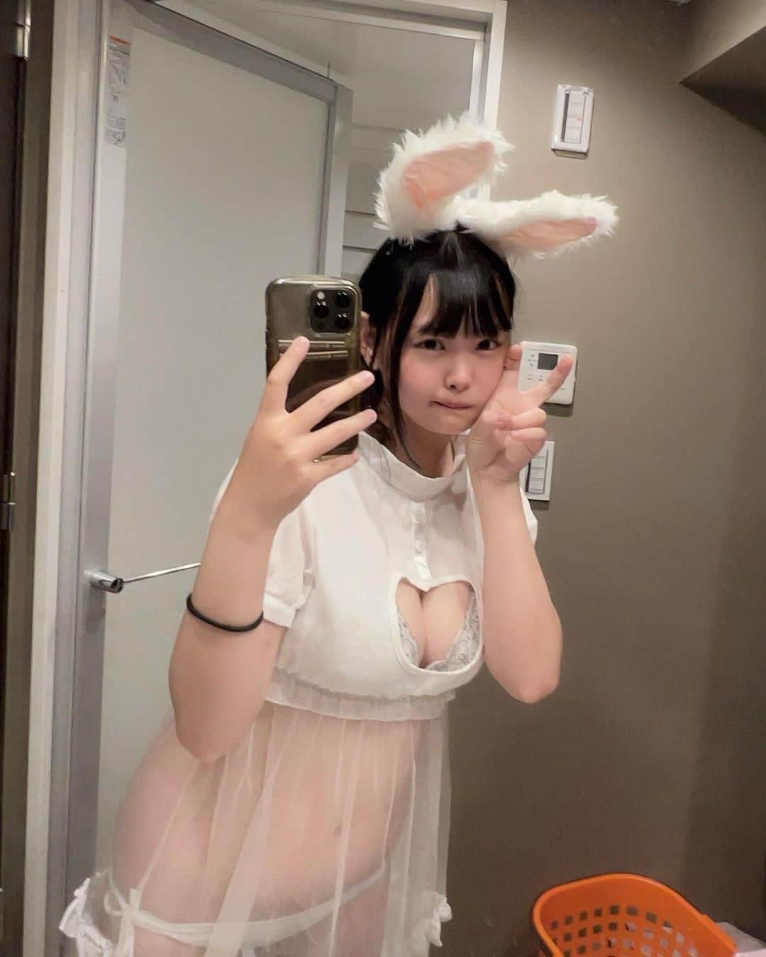 松本ひかるのインスタグラム：「むっ❣️ スケスケだぜ(｡ ・`ω・´) ｷﾗﾝ☆」