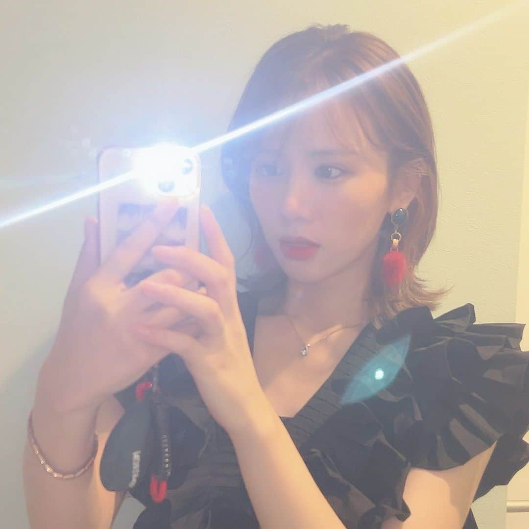 原望奈美さんのインスタグラム写真 - (原望奈美Instagram)「👂💍💋 #ハンドメイドピアス⁣ ⁣ ⁣ ⁣ ⁣ ⁣ ⁣ ⁣ ⁣ ⁣ ⁣ #ハンドメイド #ハンドメイドアクセサリー #夏服 やっと着始めました #韓国で購入 #ヘアスタイル #ヘアスタイルミディアム  #makeup #instadaily #selfie #ootd⁣ #거울샷 #패션피플 #패션인스타 #메이크업 #nouer #오오티디 #핸드메이드 #핸드메이드귀걸이」8月21日 12時01分 - vo_nozomi