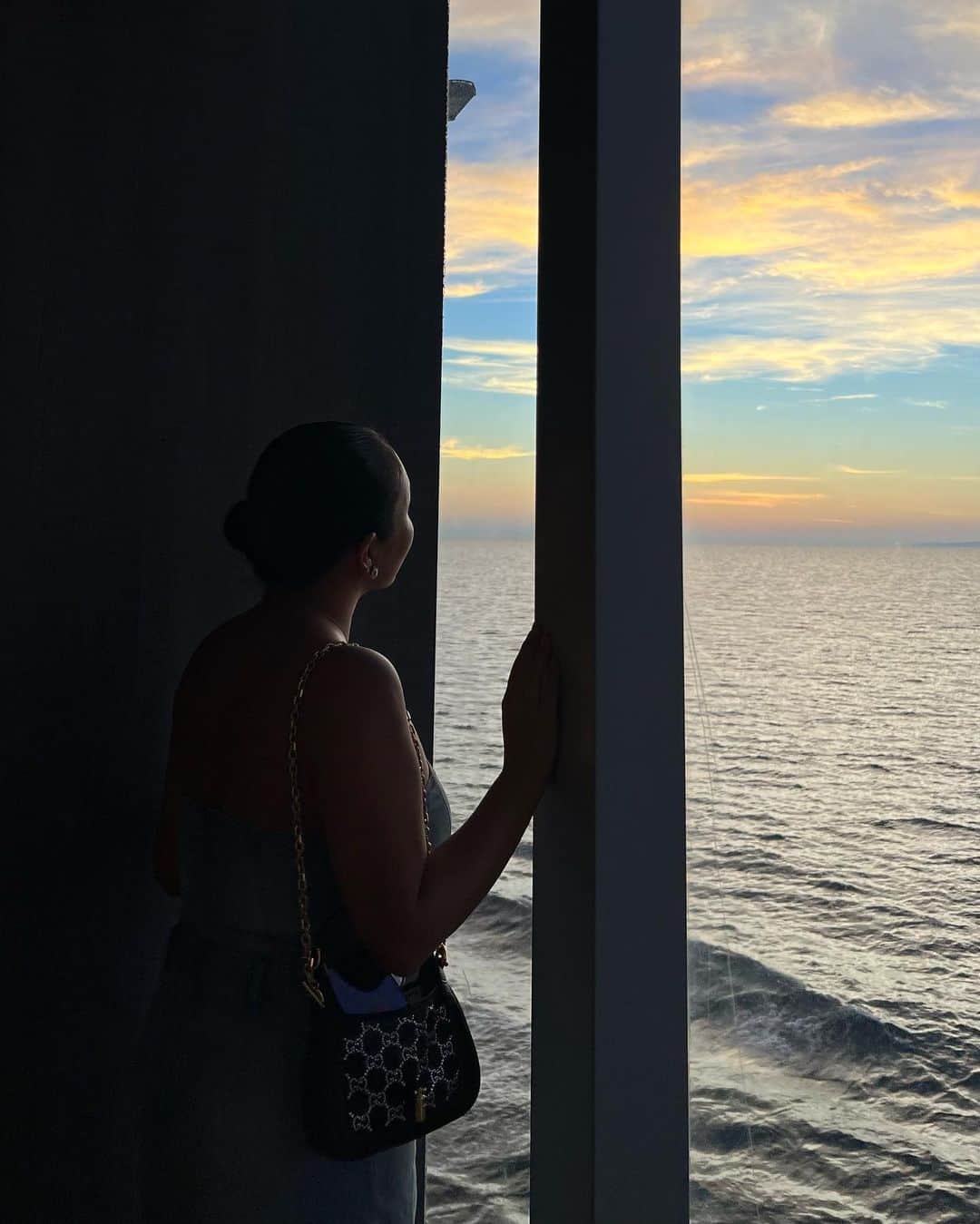 MARILYN YUURI FUKUSEさんのインスタグラム写真 - (MARILYN YUURI FUKUSEInstagram)「船で見るsunsetは最高…  @msccruisesofficial   #msc #msccruises #yachtclub #豪華客船 #日本一周 #家族旅行  #クルーズ #クルーズ旅行 #クルーズ船」8月21日 12時31分 - yuuri_fukuse