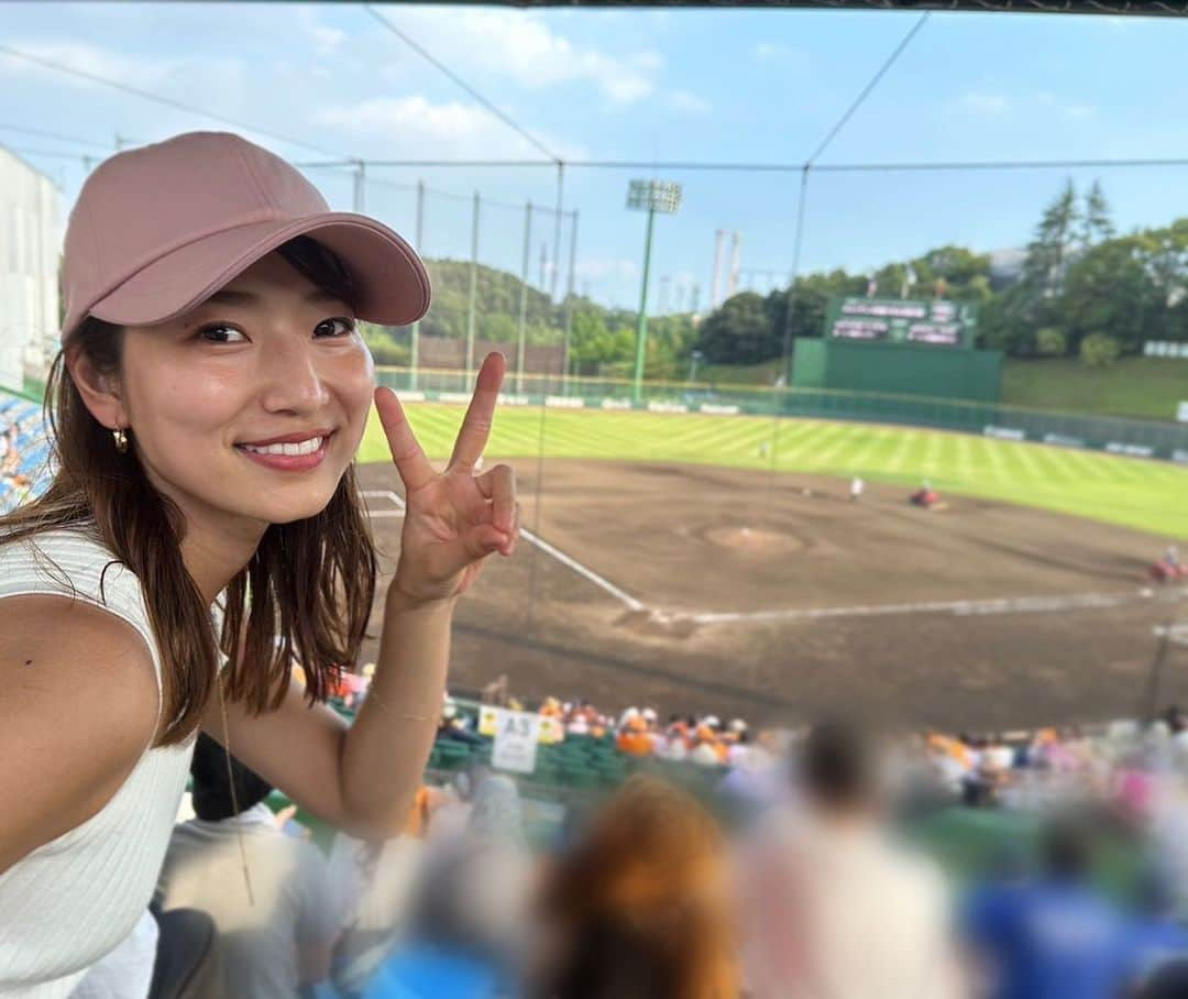 安藤萌々のインスタグラム：「弟の部活の試合から、ジャイアンツ球場へ。ハシゴ観戦👀両会場が近かったので良いスケジュールが組めました！  日が暮れるのが早くなってきたな、 と思いました。ただ！まだまだ熱い日が続きます。今週も頑張りましょ〜！！  #部活 #応援  #姉 #弟 #ドライブ #運転  #贔屓球団 はありません🫶  #ジャイアンツ球場 ぐるっと散歩 #幼馴染 による #ツアー  #ありがとう 〜！ #巨人 #ヤクルト #二軍戦  #観戦 幅増えて #趣味 が増えた  #スポーツ 担当してから  #野球 #baseball」