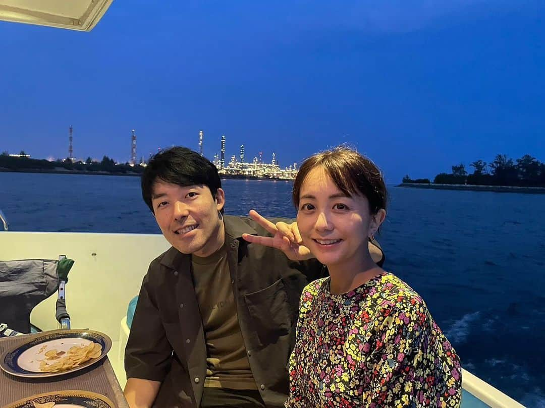 福田萌さんのインスタグラム写真 - (福田萌Instagram)「シンガポールでクルージング⛴️  船の上でBBQ🍖したり、 SUPで無人島🏝️目指したり、 海で泳いだり、 夕日見たり、 カラオケしたり…  最高に楽しい時間でした。」8月21日 13時02分 - fukuda.moe