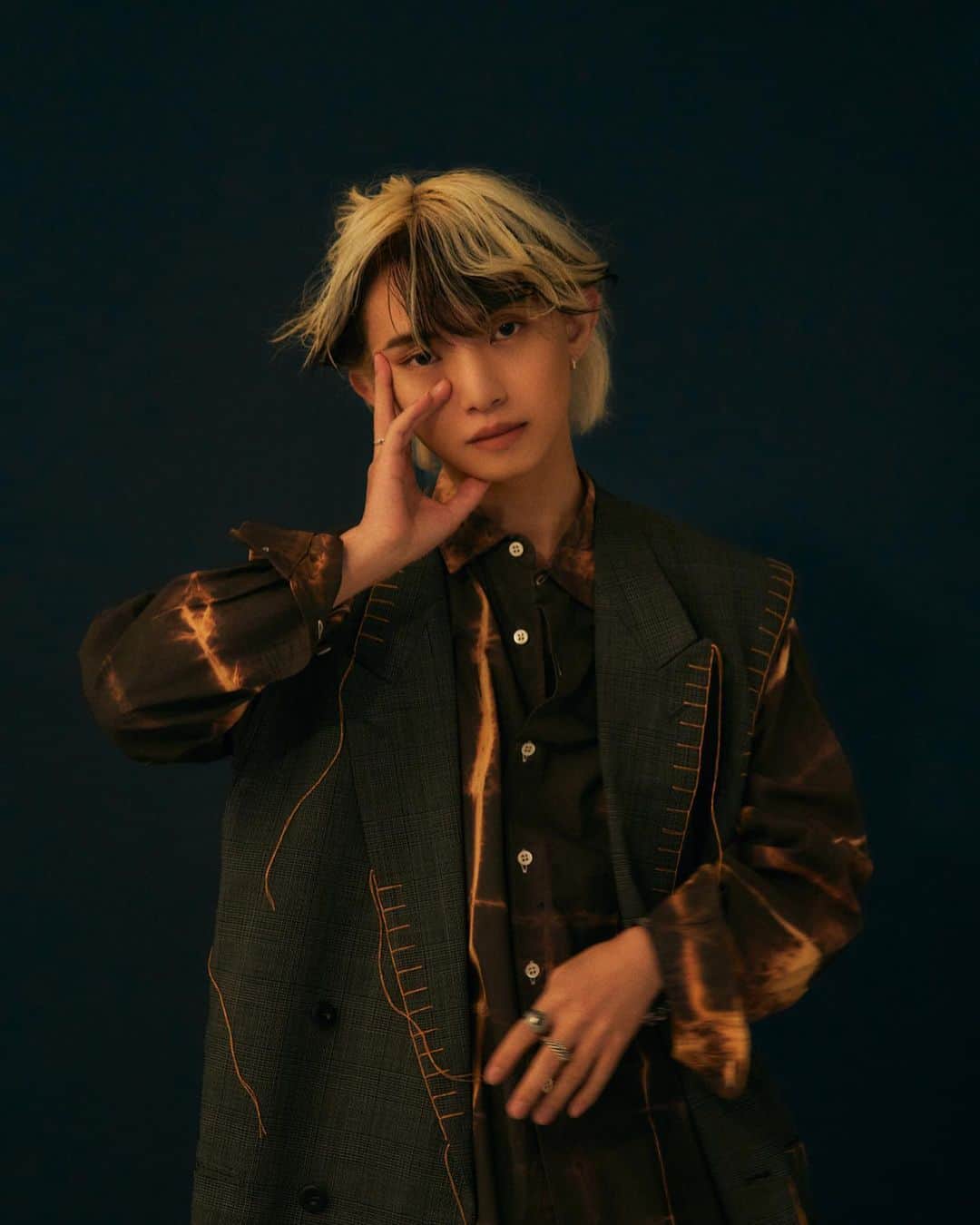 とまんのインスタグラム：「🤦🏻‍♂️🪢🌚  photo @moekosawada.28  stylist @nana.coco.ayu  hairmake @jjstagram_make_up」