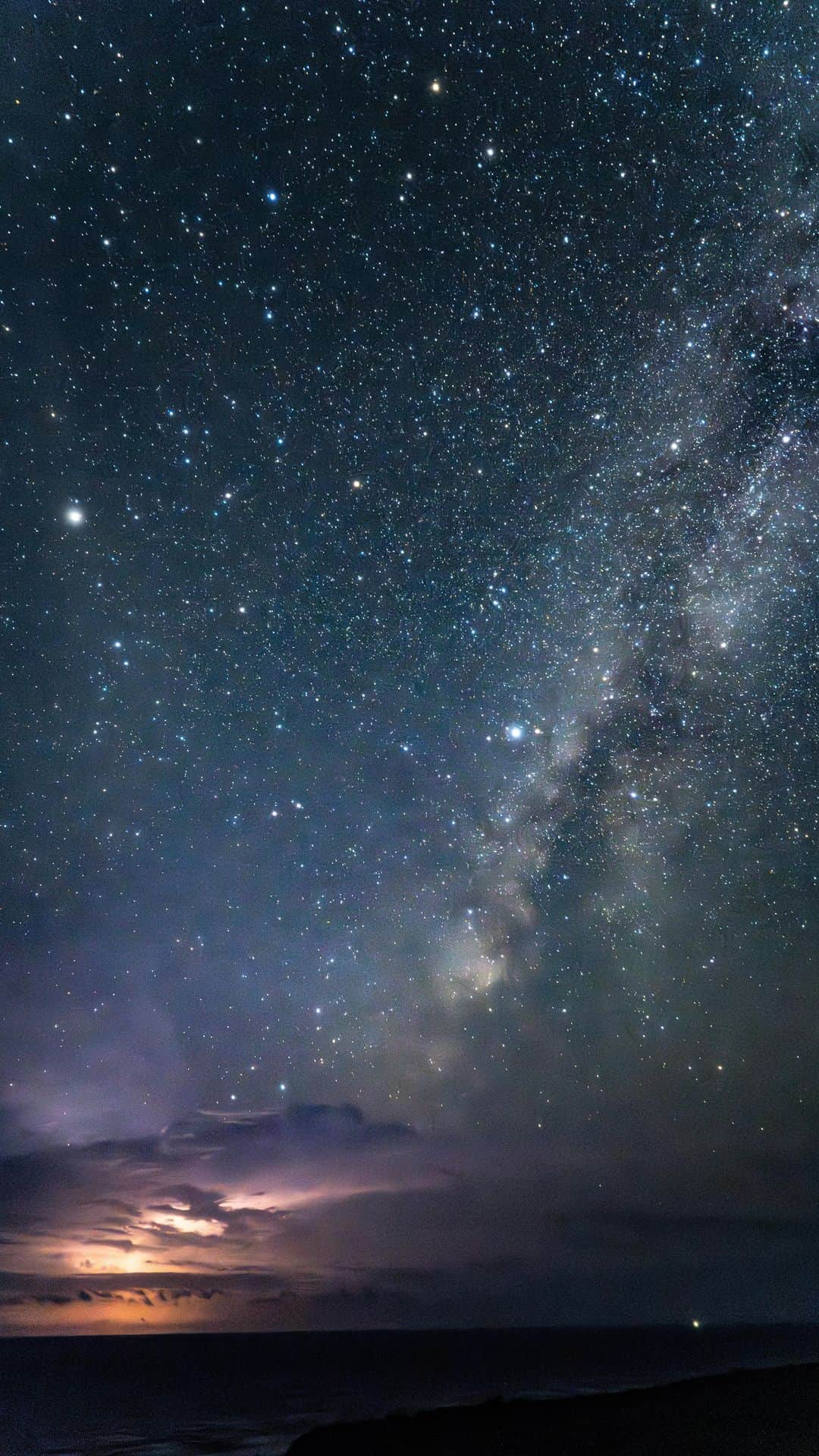 Syuuichi Yamadaのインスタグラム：「🎥 @yama_ok5  波照間島で見た雷雲と天の川🌩️🌌 2.5時間350枚写真撮って仕上げたムービー 📷 Nikon Z7II 14-24/2.8S @nikonjp  📍 Hateruma island #沖縄##오키나와#波照間島#星空#天の川#八重山#雷 #visitokinawa#okinawa#milkyway #JTAokinawa#nature#visitjapanjp #nikoncreators @jta_okinawa @natgeotravel @natgeo @visitjapanjp @visitokinawajapan @nature  @beautifuldestinations」