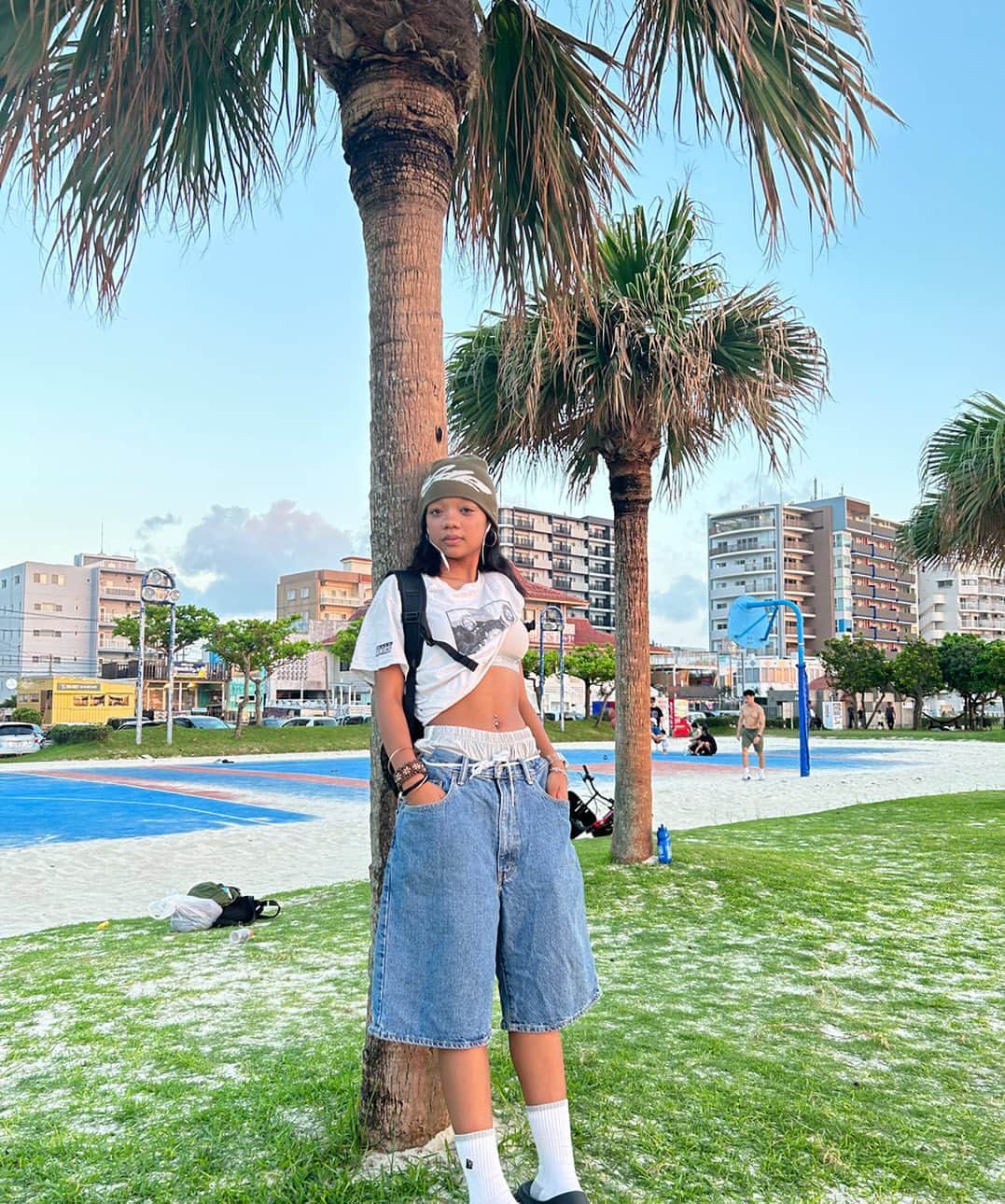 鳴響美のインスタグラム：「🤙🏽」