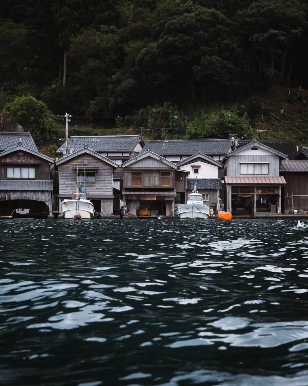 Takashi Yasuiさんのインスタグラム写真 - (Takashi YasuiInstagram)「the Ine Bay(伊根湾) in northern Kyoto.  伊根の舟屋を再訪。安定の素晴らしさでした。水上タクシーめっちゃお勧め。  #伊根の舟屋 #USETSU #unknownjapan #explorejapan #hellofrom #widenyourworld  #createexploretakeover #passionpassport  #MadeWithLightroom #vscofilm #huntgram #hbouthere #hbweekends #photocinematica #SPiCollective #ASPfeatures #reco_ig #TakashiYasui」8月21日 19時19分 - _tuck4