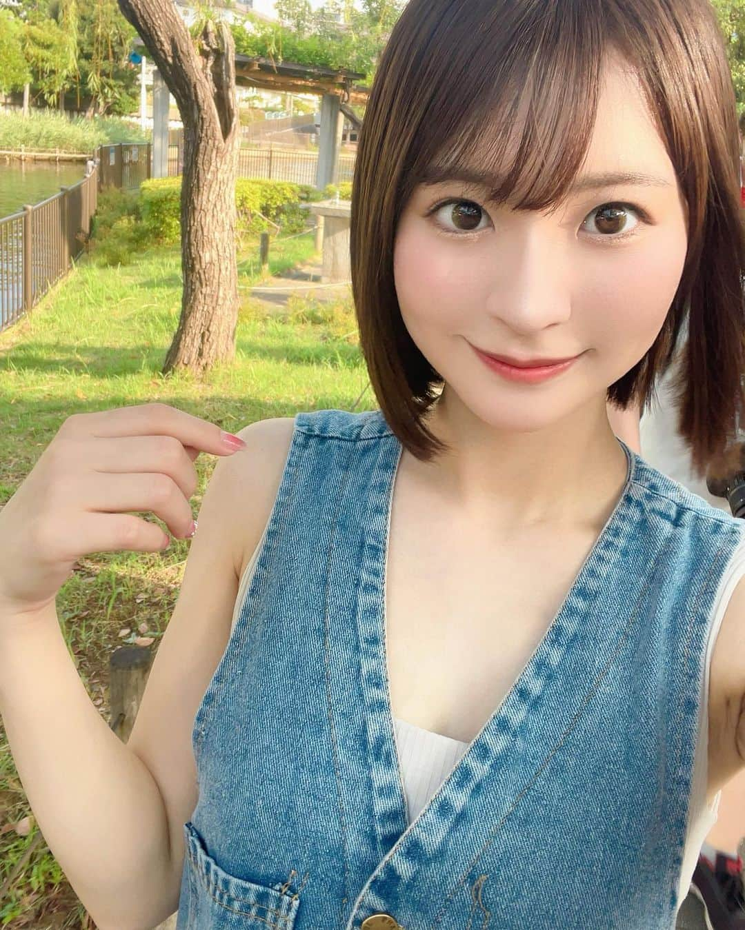 東條なつさんのインスタグラム写真 - (東條なつInstagram)「BBQオフ会🍖  ありがとうございました！ 暑かったけどBBQ自体数年ぶりで たのしかったです☺️✨  全然写真撮ってないから 歩きながら撮った自撮りで失礼🙏🏻」8月21日 14時26分 - tojonatsu