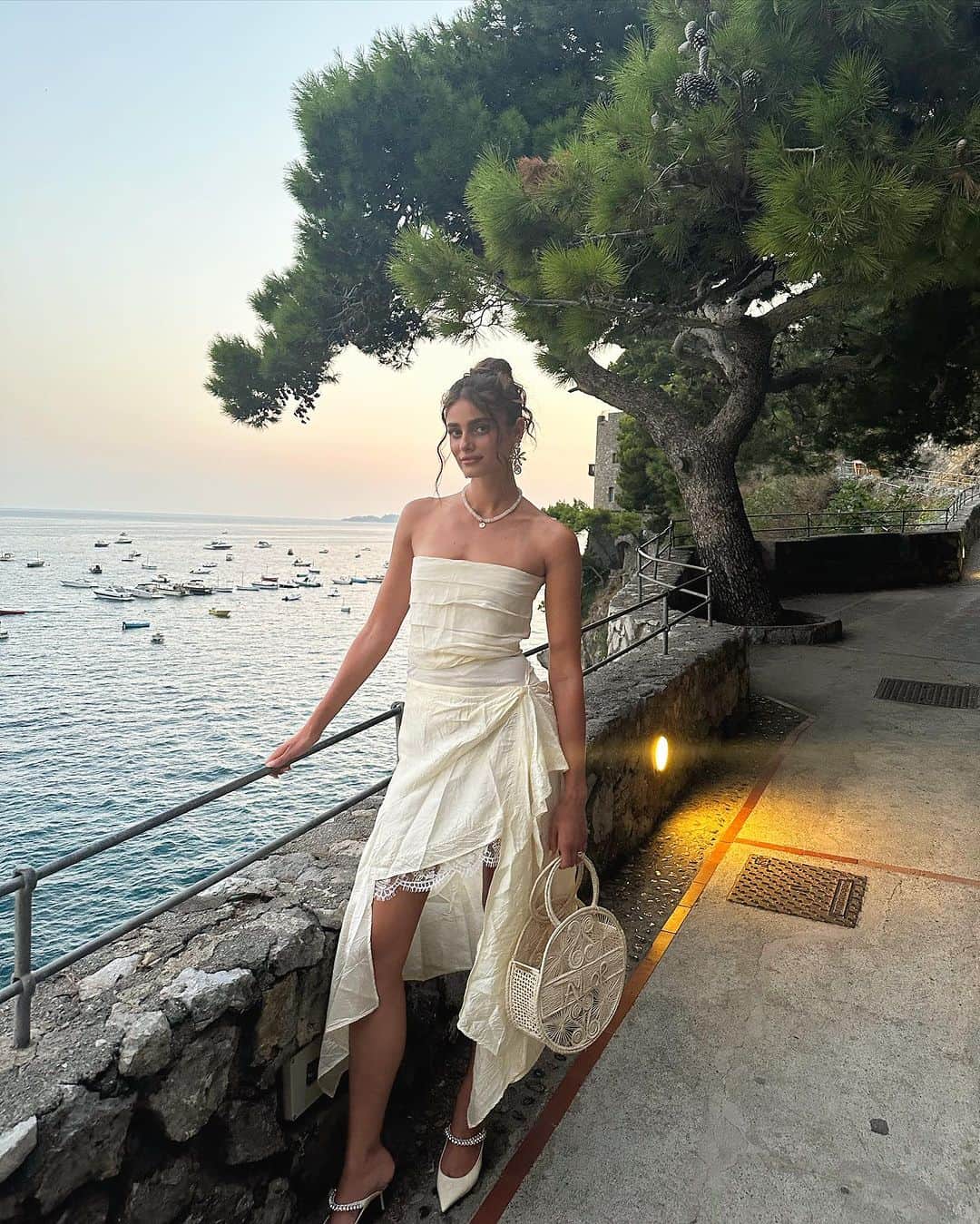テイラー・ヒルのインスタグラム：「Till next time my love 🇮🇹☀️🍋⛱️💛」