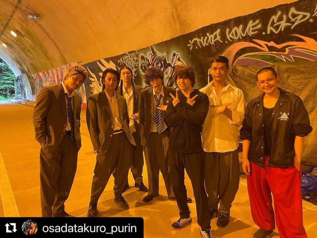 舘野将平のインスタグラム：「テルくんのインスタより🔥 狛江西中最高ー！  #Repost @osadatakuro_purin with @use.repost ・・・ お待たせしました お待たせしすぎたかもしれません 狛江西中の仲良しタイム（ジョーはテルのプロテインを買いに行っていません） 狛江西中サイコー！！  また、みんなと会えますように。  #品川組 #ドロップ #マサト #金城碧海 #jo1」