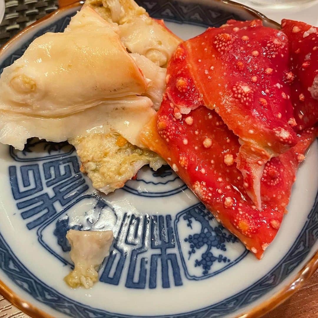 MAH さんのインスタグラム写真 - (MAH Instagram)「@kktttrrrr の金で🦀🦀🦀🥹  Trying to eat every Japanese food before the longest journey in 🇺🇸😂」8月21日 15時13分 - mahfromsim