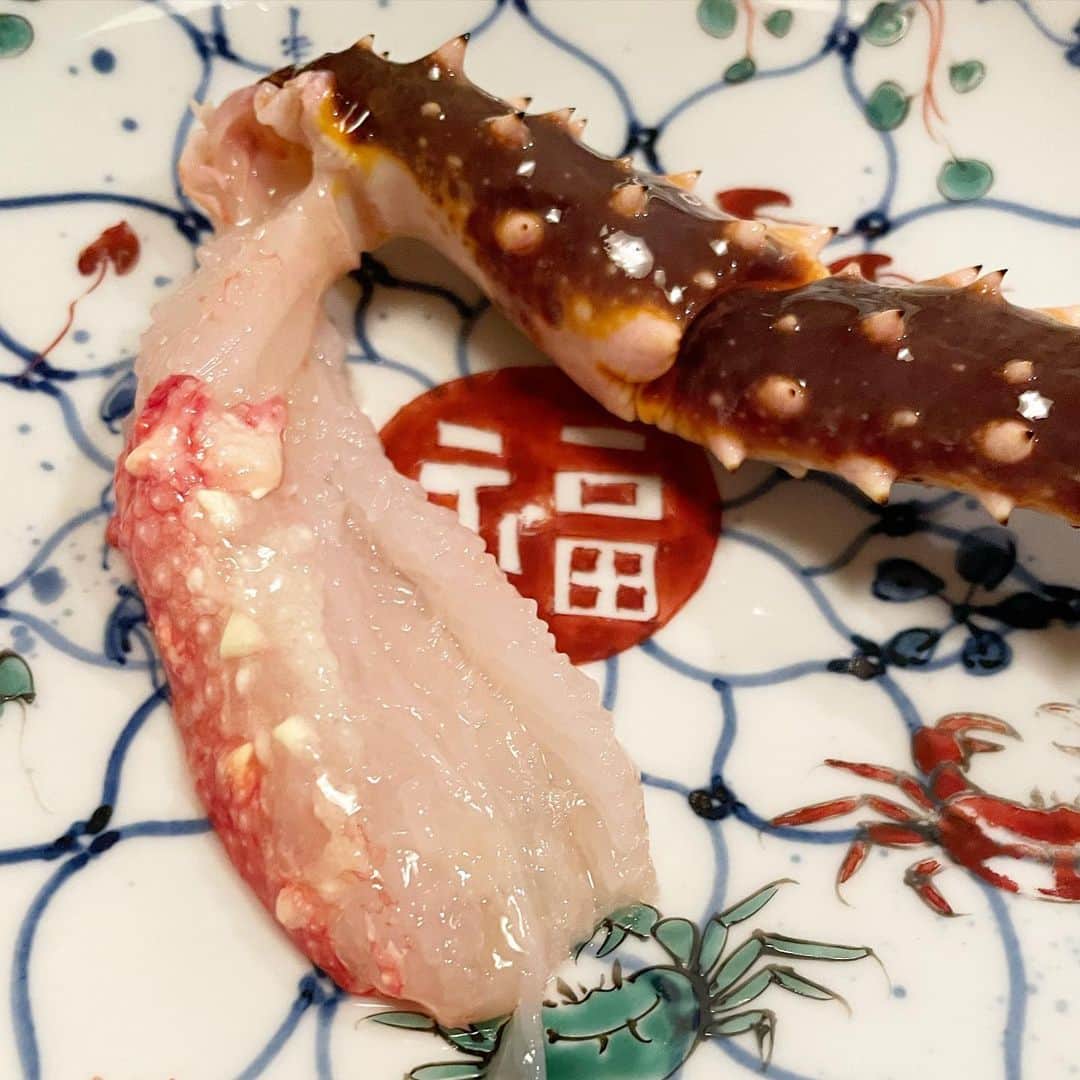 MAH さんのインスタグラム写真 - (MAH Instagram)「@kktttrrrr の金で🦀🦀🦀🥹  Trying to eat every Japanese food before the longest journey in 🇺🇸😂」8月21日 15時13分 - mahfromsim