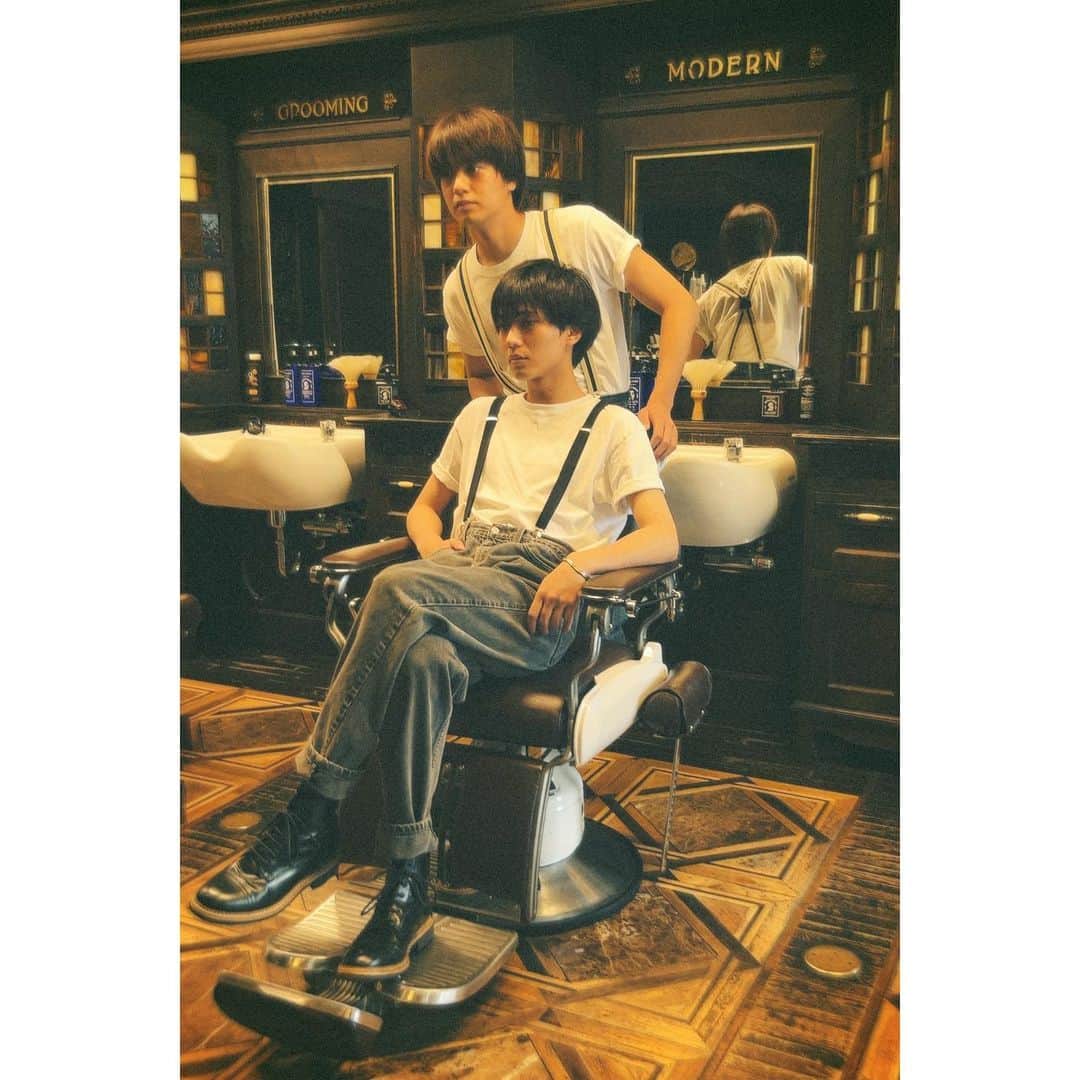 King & Princeさんのインスタグラム写真 - (King & PrinceInstagram)「⁡ ⁡ #Another_KP_Shooting #ピース_グッズ #KingandPrince」8月21日 15時31分 - kp_official_523