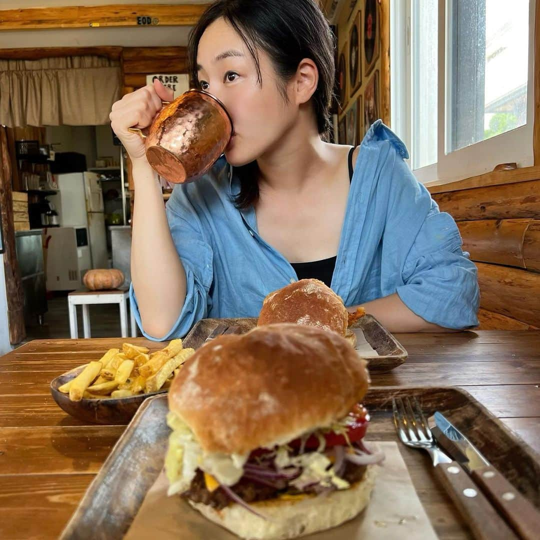 ソ・ウナのインスタグラム：「나도 이제 날씨요정이야 🤍💚🩵💙」