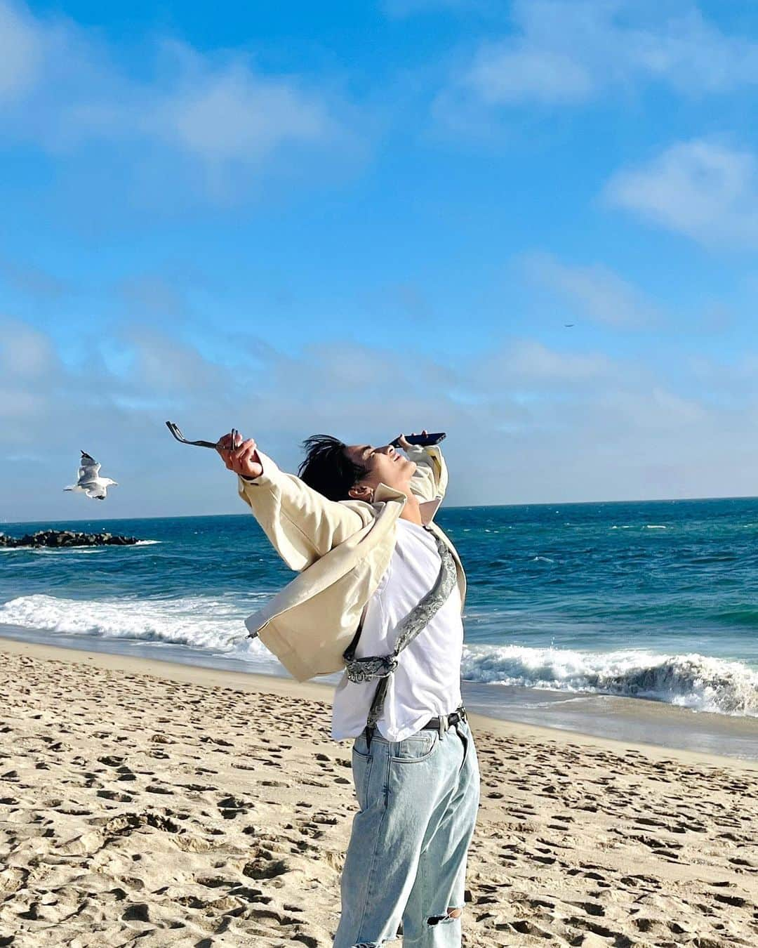 シャオジュン（XIAOJUN）のインスタグラム：「Amazing times in LA💚」