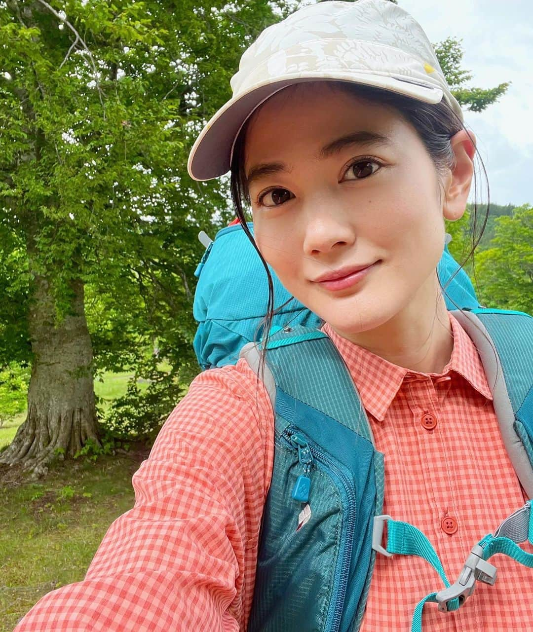 一双麻希 さんのインスタグラム写真 - (一双麻希 Instagram)「今夜19時から☻🏕️ 『テントを背負って』ー"幻の花‘’を見つけにー 8/21(月)NHK BSプレミアム/BS4K 19:00~19:29  #テントを背負って #nhk #nhkbsプレミアム #一双麻希work   #森吉山 #キャンプ飯 #高山植物　 #登山初心者 #秋田 #低山 #低山ハイク #テント泊 #お花のある暮らし #お花が好き #山女 #山ガール #登山女子 #登山 #山好きな人と繋がりたい #キャンプ好きな人と繋がりたい  #自然が好き #アウトドア好き #アウトドア女子 #キャンプ女子 #キャンプ好き #山好き #国内旅行 #日本の絶景 #いっそうまき山記録」8月21日 16時17分 - isso_maki315