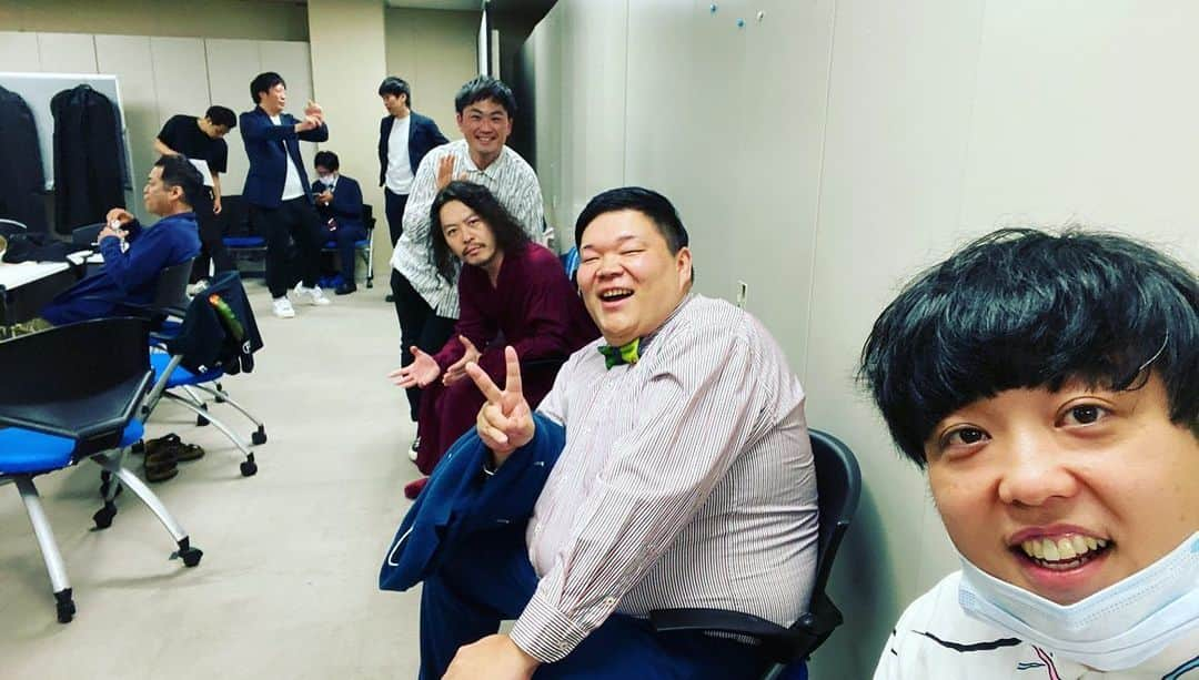 小西武蔵さんのインスタグラム写真 - (小西武蔵Instagram)「吉本新喜劇座員総選挙2023‼️惨敗の敗者でございます‼️ ３６位でした🏆 だが、来年は１位を取る算段を立ててました🧔🏻‍♀️🐑🐏🍷  やるぞ‼️来年‼️ #吉本新喜劇座員総選挙2023  #吉本新喜劇総選挙」8月21日 16時23分 - takezokonishi