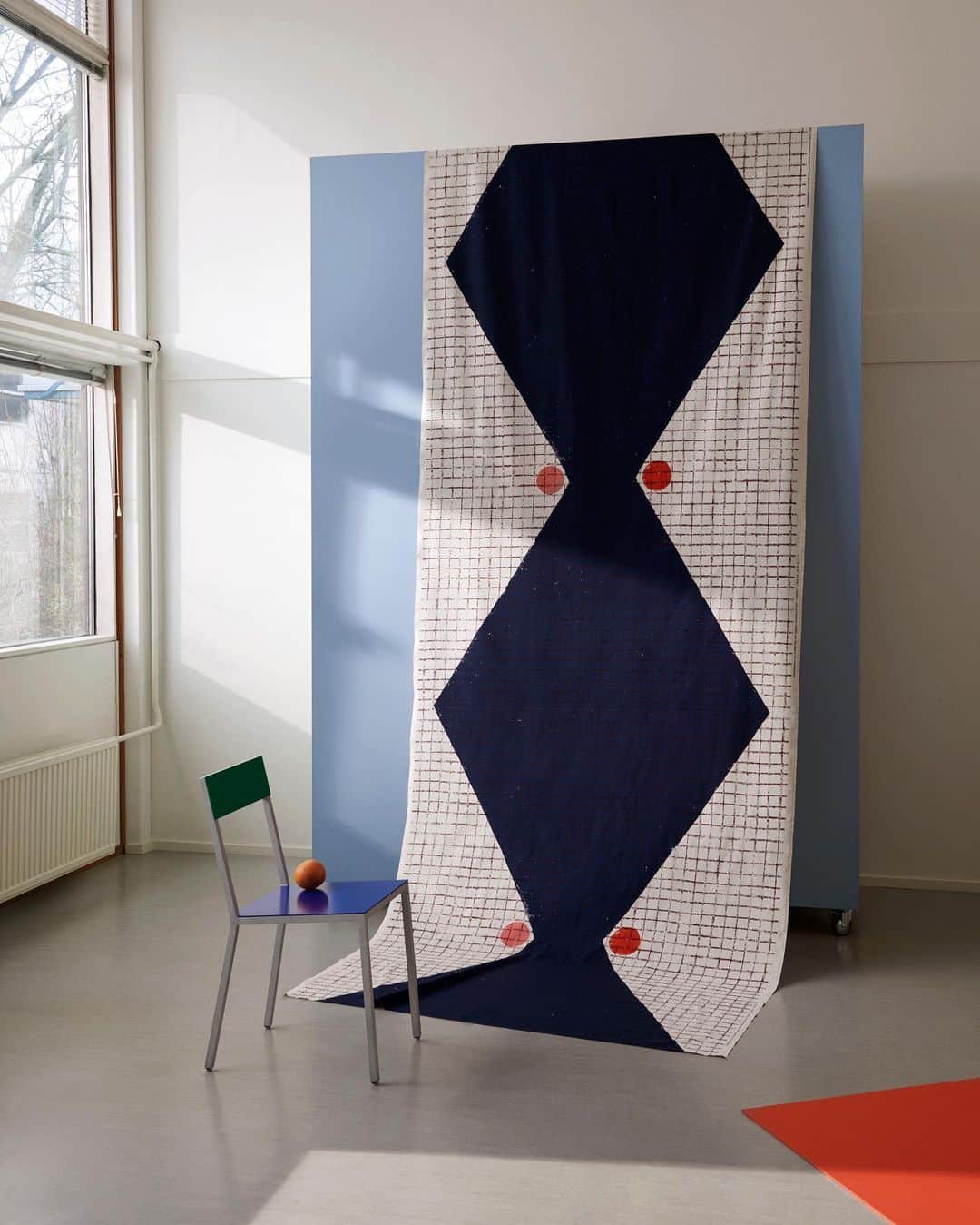 マリメッコのインスタグラム：「Remember when we showed you a sneak peek at our upcoming Marimekko Artist Series collaboration with Sabine Finkenauer? The series is now available, featuring seven exclusive artworks by Sabine on a variety of Marimekko home products ranging from textiles to tableware. 🤩  Tap the link in bio to explore the Sabine Finkenauer capsule. #marimekko #sabinefinkenauer」