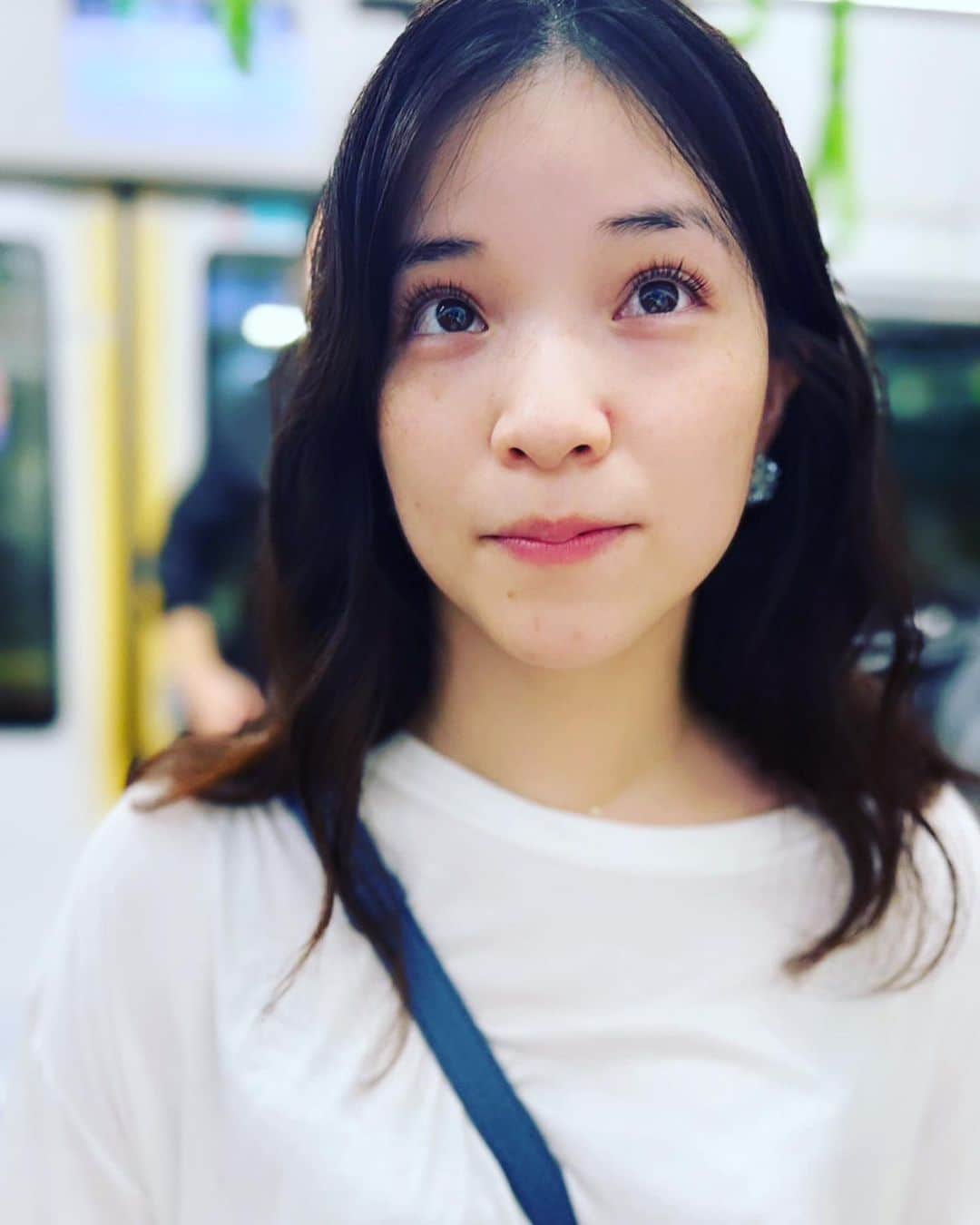 仮谷せいらのインスタグラム：「げーまつがめっちゃいい感じ👀 最近のまつげパーマは @tamaki_eye さんに お願いさせてもらっています💕  どすっぴん寝起きだけど まつ毛が綺麗に上がってるの分かりやすいかなーって🥹💄笑  マスカラ塗ると テンション上がるくらいくりんくりんになるよ( ✌︎'ω')✌︎」