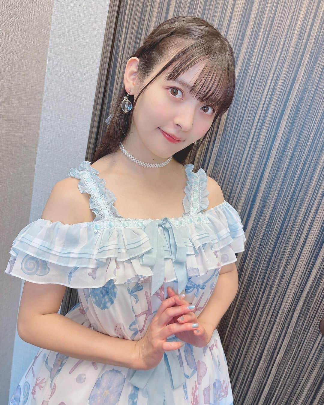 上坂すみれさんのインスタグラム写真 - (上坂すみれInstagram)「げつようび〜！ まだまだ夏夏夏夏！！ですが、皆さますこやかにお過ごしでしょうか？  アップしていなかったFCイベント昼の部のお衣装です〜！狂気の天才ロボ、呼び込みくんともお写真をとりましたヾ(*´∀｀*)ﾉ ぽぽーぽぽぽぽ♪  今週末はもうアニサマですねっ！ 久しぶりのお祭り、楽しんでまいります！  ではでは、今週も皆さまがすこやかな一週間になりますように(*･∀･*)  #上坂すみれ」8月21日 17時26分 - uesaka_sumire