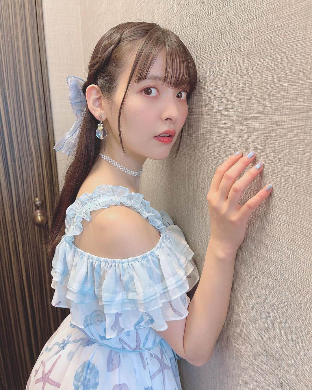 上坂すみれさんのインスタグラム写真 - (上坂すみれInstagram)「げつようび〜！ まだまだ夏夏夏夏！！ですが、皆さますこやかにお過ごしでしょうか？  アップしていなかったFCイベント昼の部のお衣装です〜！狂気の天才ロボ、呼び込みくんともお写真をとりましたヾ(*´∀｀*)ﾉ ぽぽーぽぽぽぽ♪  今週末はもうアニサマですねっ！ 久しぶりのお祭り、楽しんでまいります！  ではでは、今週も皆さまがすこやかな一週間になりますように(*･∀･*)  #上坂すみれ」8月21日 17時26分 - uesaka_sumire