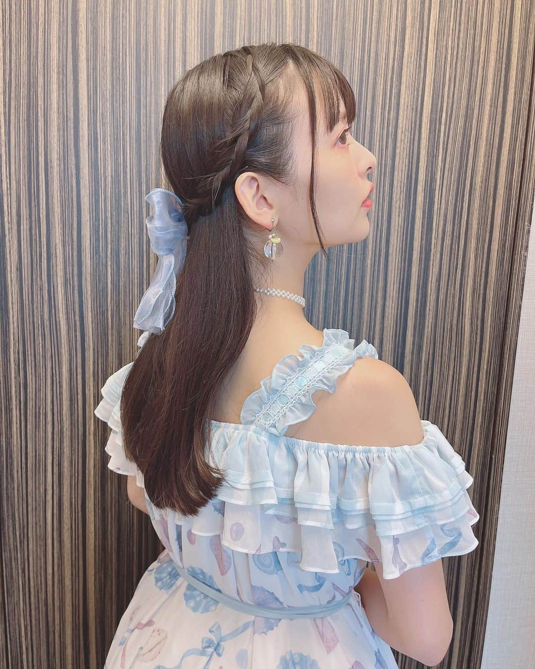 上坂すみれさんのインスタグラム写真 - (上坂すみれInstagram)「げつようび〜！ まだまだ夏夏夏夏！！ですが、皆さますこやかにお過ごしでしょうか？  アップしていなかったFCイベント昼の部のお衣装です〜！狂気の天才ロボ、呼び込みくんともお写真をとりましたヾ(*´∀｀*)ﾉ ぽぽーぽぽぽぽ♪  今週末はもうアニサマですねっ！ 久しぶりのお祭り、楽しんでまいります！  ではでは、今週も皆さまがすこやかな一週間になりますように(*･∀･*)  #上坂すみれ」8月21日 17時26分 - uesaka_sumire