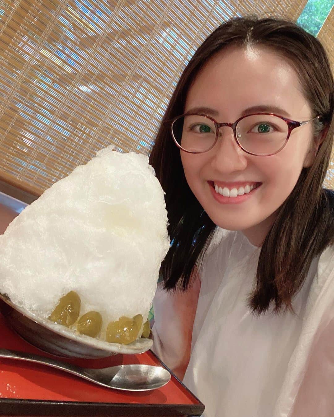 沢井美優のインスタグラム：「沢井からのお知らせです☺️✨  本日8/21(月)25:04～   #紅さすライフ   第5話に出演いたします💄  、、みつけてね☺️  #沢井はかき氷です #🍧  #かき氷 #かき氷大好き  #かき氷は人を幸せにする #🧡　 　 #笑顔溢れる毎日を  #明日もきっと素敵な一日 #🍀」
