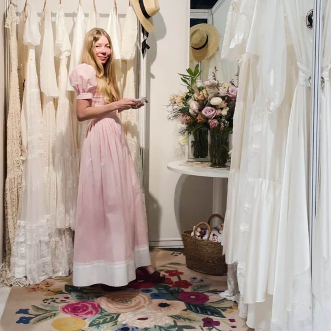 カイトアンドバタフライさんのインスタグラム写真 - (カイトアンドバタフライInstagram)「Kite with some of our summer sale dresses!🍃creating timeless, effortless gowns with a vintage spirit. Each one of our bespoke designs are handmade by a small team of talented women downtown LA making each dress perfect for you😘  Visit our online store!  #shop #kiteandbutterflyboheme #dress #silk #dressesforwomen #slowfashion #weddingdress #ivorydress #brideandbeyond #vintageinspired #bohemianstyle #lifestyle」8月22日 3時08分 - kiteandbutterfly