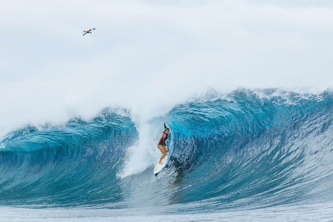 キャロライン・マークスのインスタグラム：「📸 @wsl」