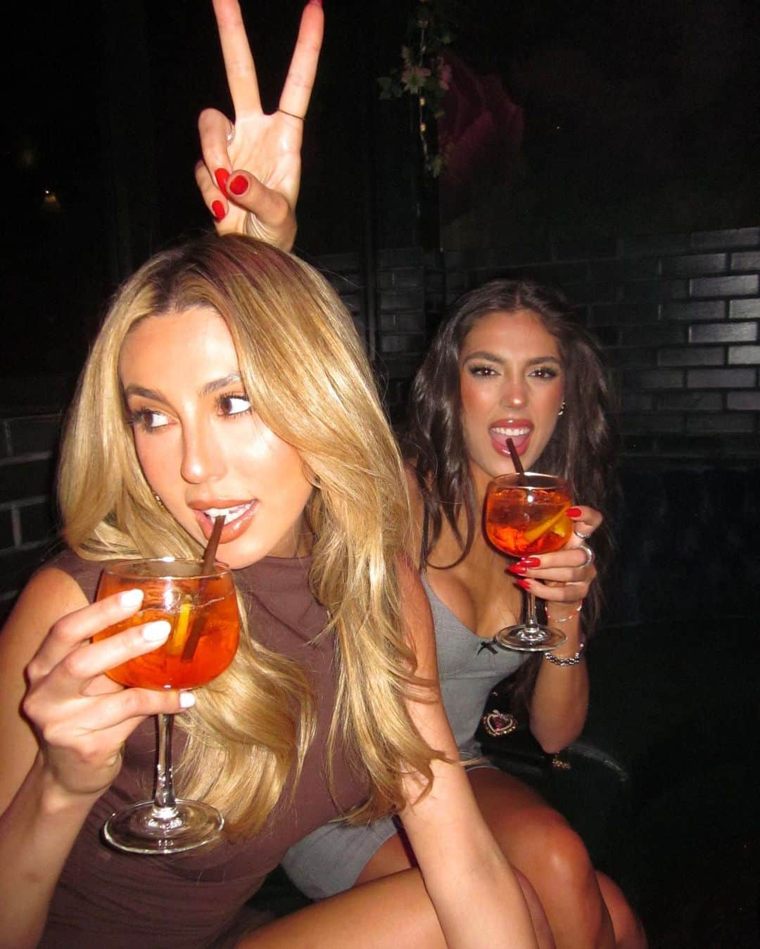 システィーン・スタローンさんのインスタグラム写真 - (システィーン・スタローンInstagram)「gno!! 🕺🏻🤪🍹」8月22日 3時16分 - sistinestallone