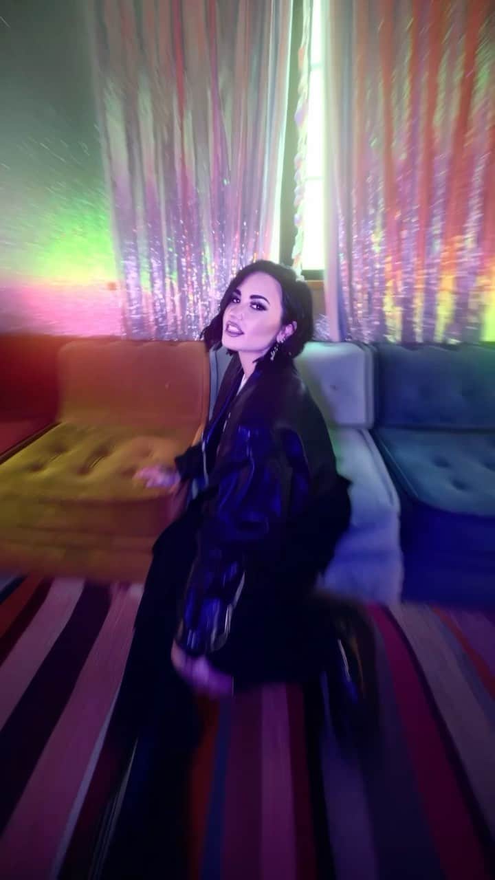 のインスタグラム：「⚡️ Neon Lights turned rock with @themaineband Have you bb’s presaved REVAMPED yet?」