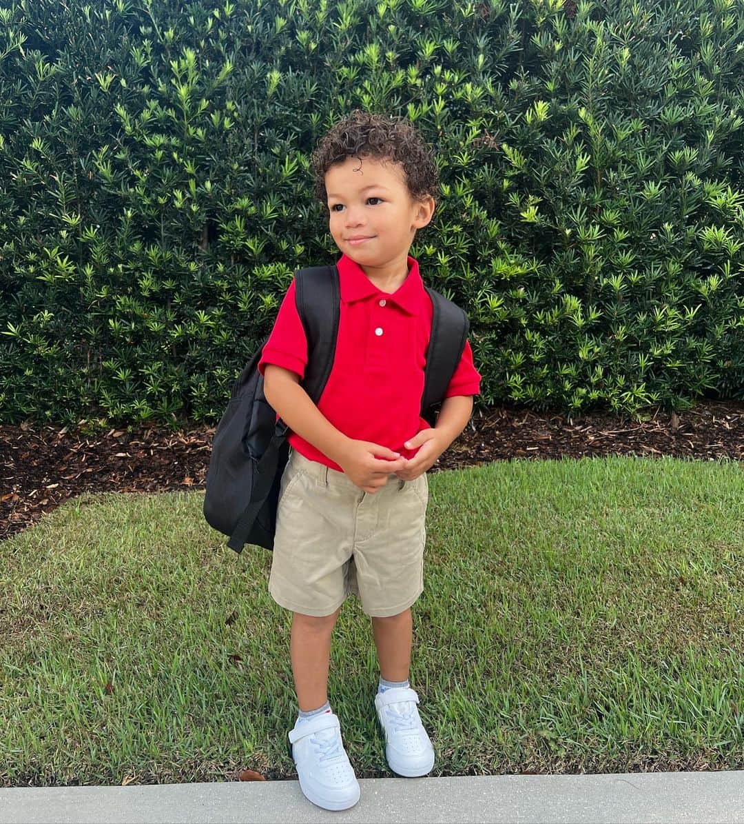 さんのインスタグラム写真 - (Instagram)「My big boy started school today. I left the school saying “I made a mistake I’m just going to homeschool him forever!!!!” Lol!! I was so sad but I’m so excited for him to learn and make friends. Our baby forever 😭🤍」8月22日 4時09分 - audreyanamichelle