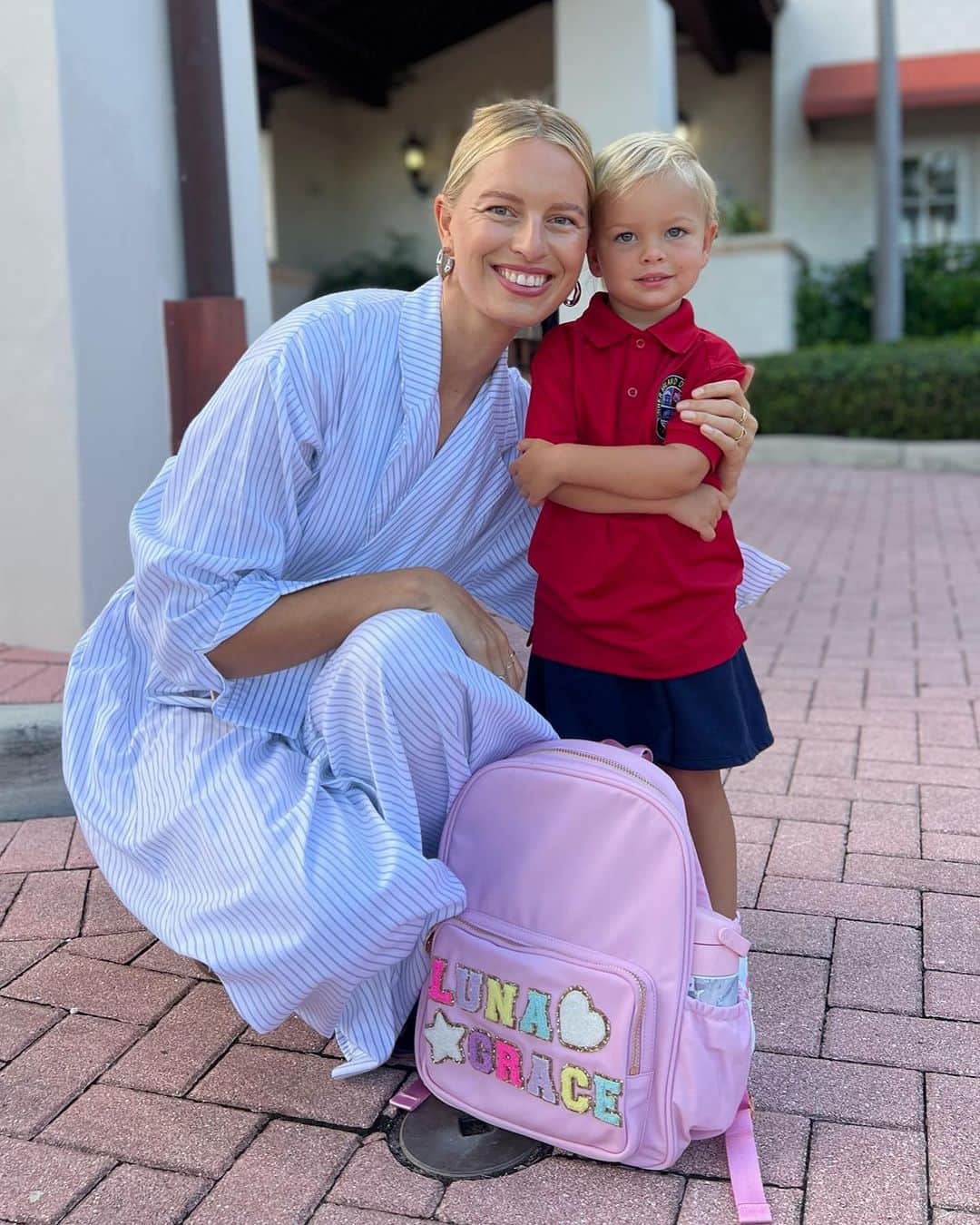 カロリナ・クルコヴァのインスタグラム：「First Day of School!! ✏️🍎🤍」