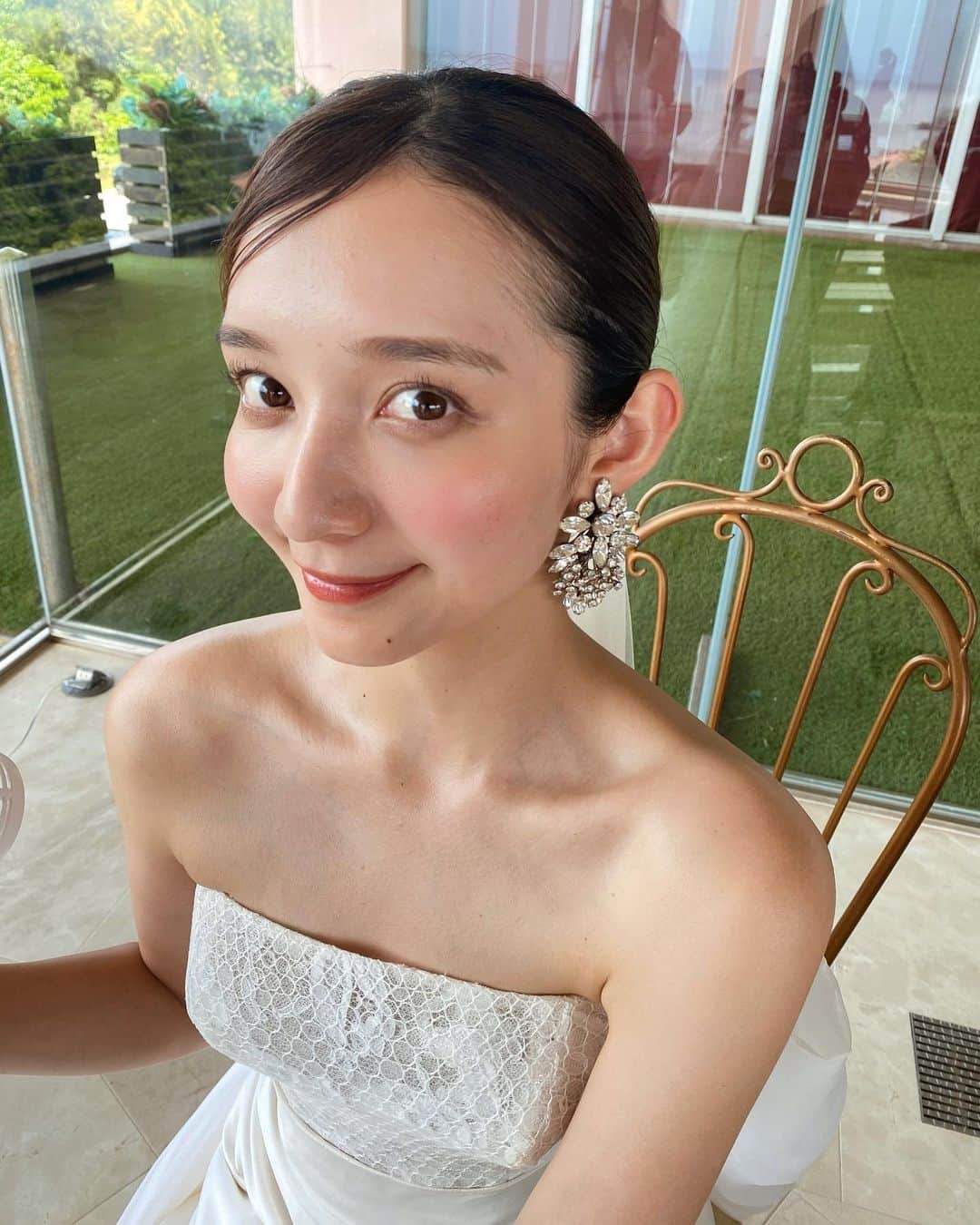 のインスタグラム：「🌞🤍  最近暑すぎて溶けそうだけど、 なんだかんだネ 夏はスキ。はーと  #onishiyuriko」