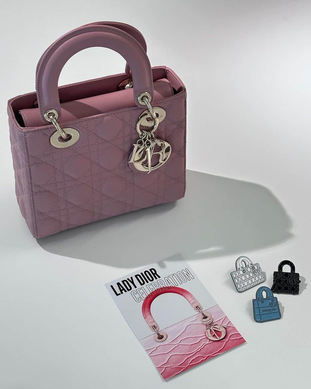 コ・ミンシさんのインスタグラム写真 - (コ・ミンシInstagram)「@dior   ‘Lady Dior Celebration’  9/2   #LadyDior」8月21日 19時44分 - gominsi