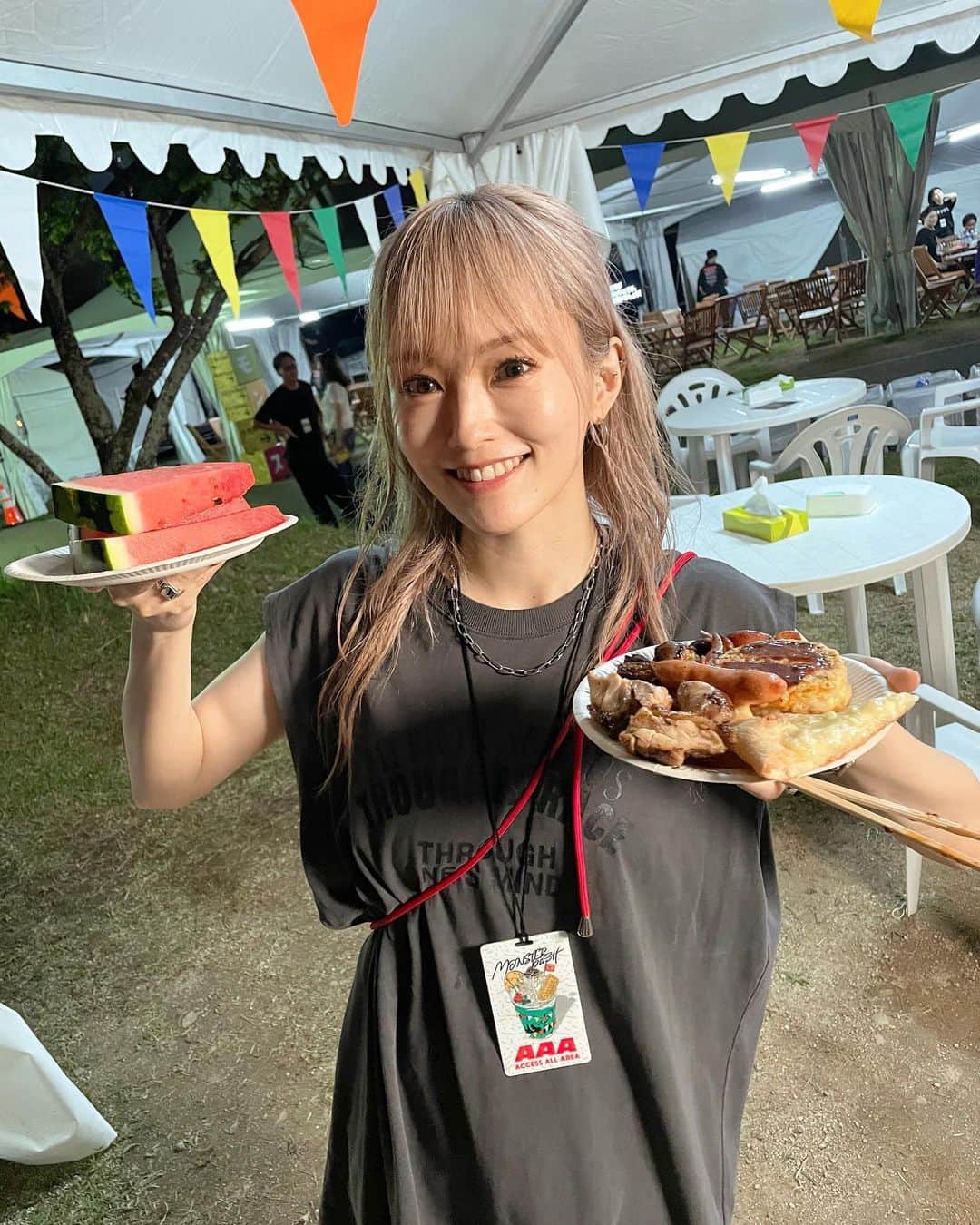 山本彩のインスタグラム：「⁡ 🍉🍗🍕 ⁡」