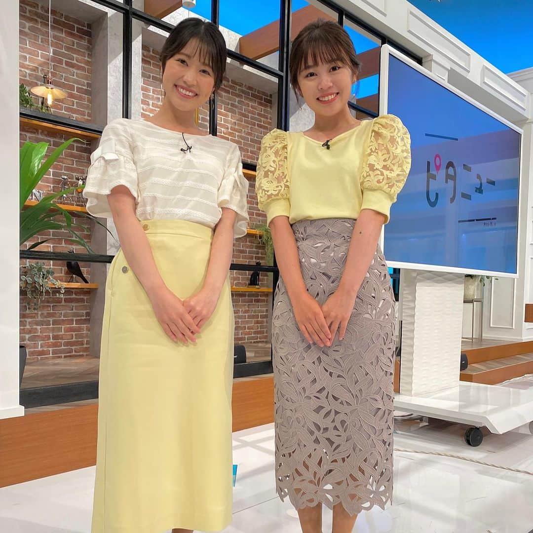 広島ホームテレビ「HOME NEXT neo」さんのインスタグラム写真 - (広島ホームテレビ「HOME NEXT neo」Instagram)「野村です☺︎  今日のピタニューの衣装。 夏休み明けの山﨑さんと爽やかな黄色のリンクコーデでした🍋  そして今週は吉弘さんが夏休みということで廣瀬さんが代打でMC✨ 本番前にパシャリと📸  #ピタニュー #廣瀬隼也 アナウンサー #山﨑菜緒 アナウンサー#野村舞  #リンクコーデ」8月21日 19時52分 - home.announcers