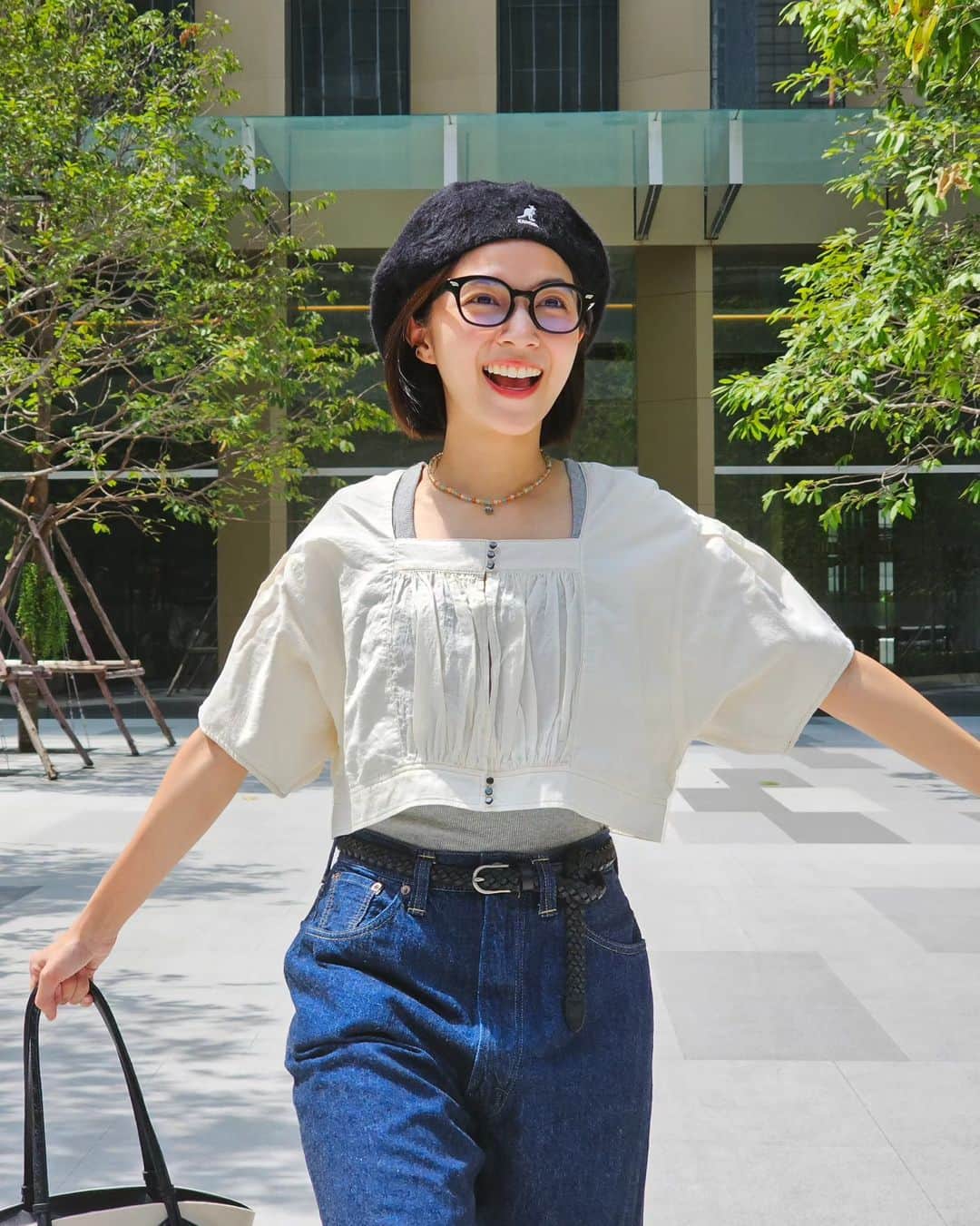 バイトゥーイ・ズワピットのインスタグラム：「ร้อนนะแต่สู้🔥 @beams_thailand_official」