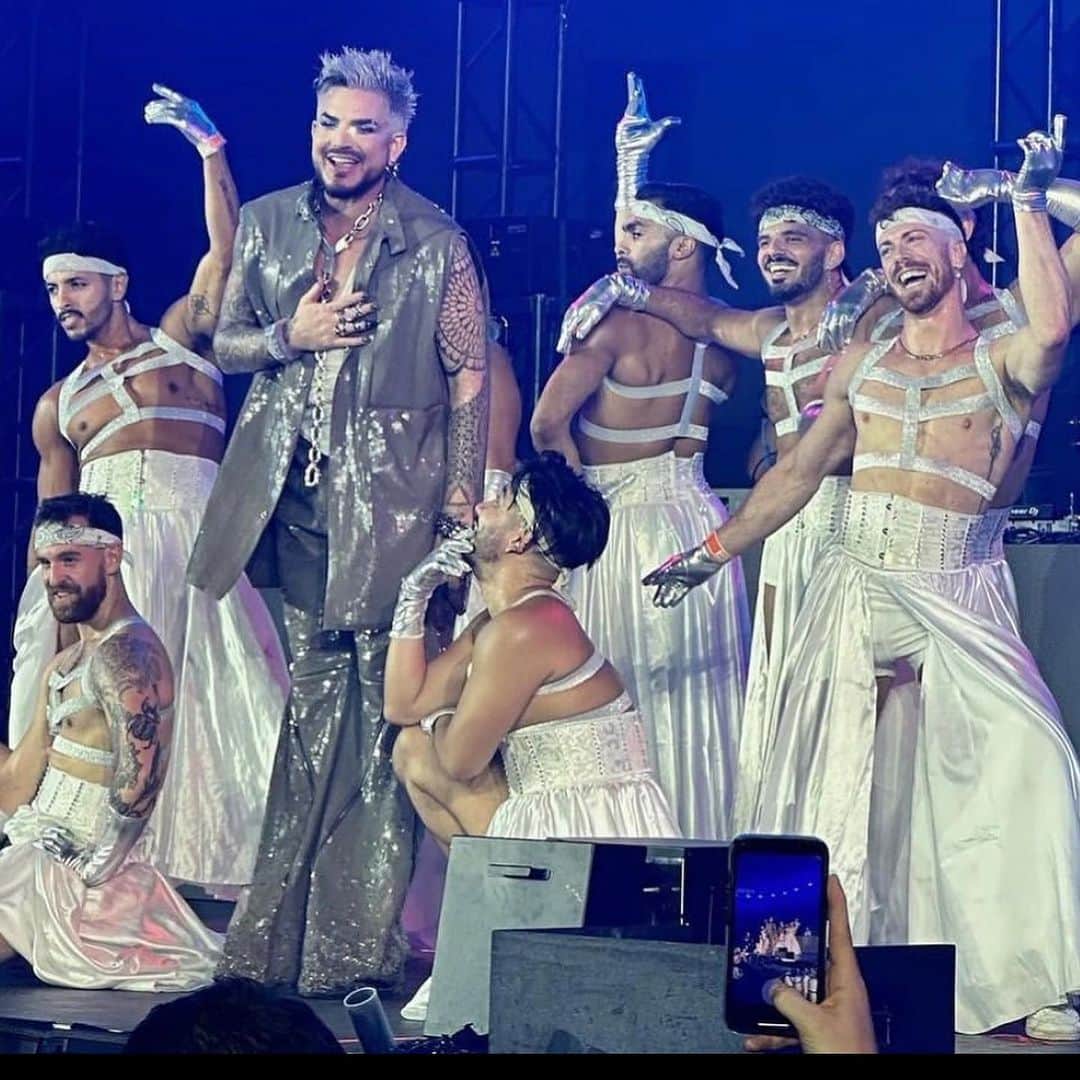 アダム・ランバートさんのインスタグラム写真 - (アダム・ランバートInstagram)「Throwback to Planet Pride earlier this summer. big love for the dancers ! They kilt it!」8月21日 20時17分 - adamlambert