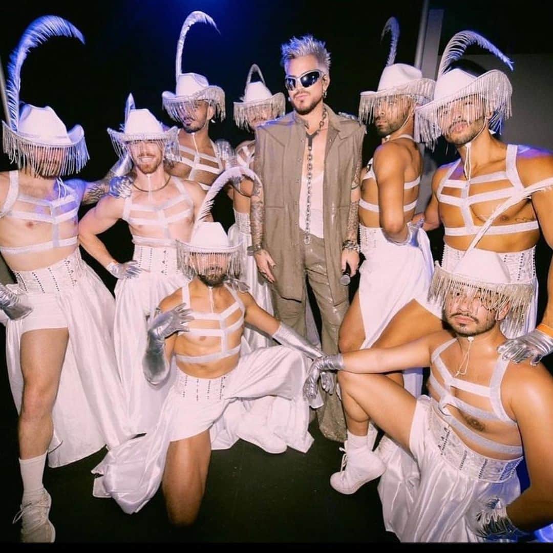 アダム・ランバートさんのインスタグラム写真 - (アダム・ランバートInstagram)「Throwback to Planet Pride earlier this summer. big love for the dancers ! They kilt it!」8月21日 20時17分 - adamlambert