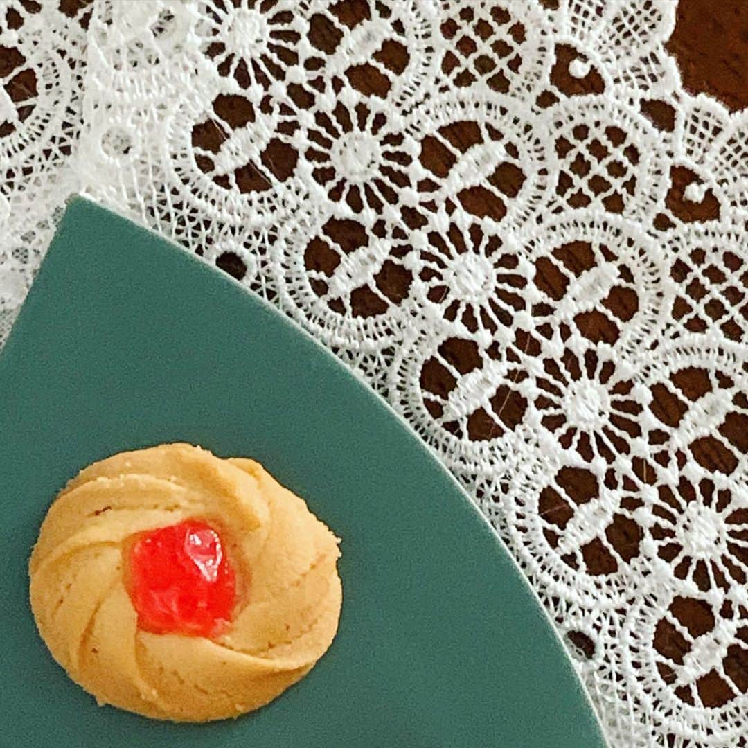 小谷実由のインスタグラム：「お菓子オーディション🍪🤫🪭」