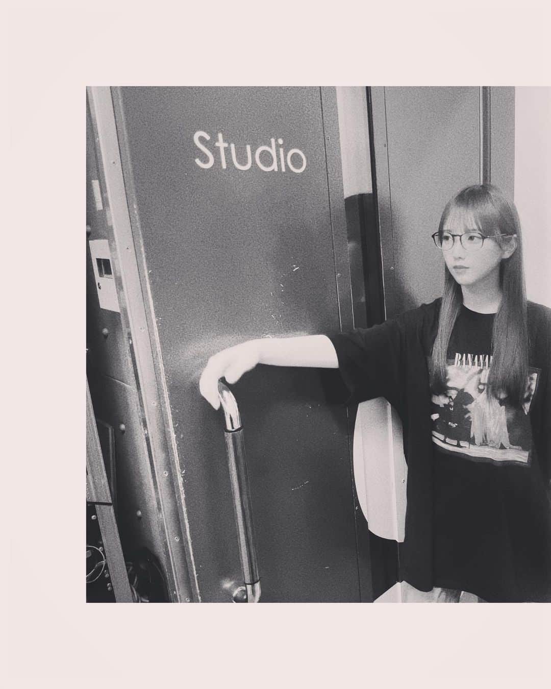 与田祐希さんのインスタグラム写真 - (与田祐希Instagram)「どんっ  今日のTシャツと玄関🍌✨」8月21日 20時41分 - yodayuuki_oimo