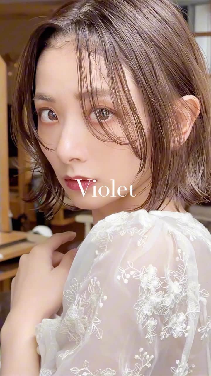 前原穂高のインスタグラム：「はねボブ🐨  #美容室Violet #艶感 #くびれ #外ハネ #コテ風パーマ #韓国ヘアー #髪質改善トリートメント #ヨシンモリ #外ハネパーマ #くびれセミディ #ウルフ #寒色系カラー #ふわミディ #シースルーバング #小顔カット #大人可愛い #ハイライト #前髪カット #斜めバング #かきあげバング #ほだかっと #ほだからー #前原穂高」