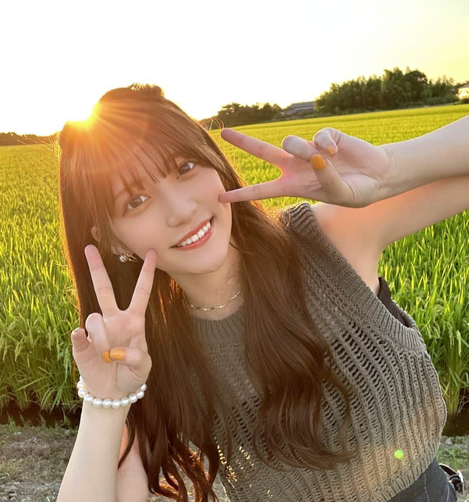 奥村優希のインスタグラム：「美味しいお米がたくさん食べられますように🌾  おにぎりの具は何が好き？ 私はすじこと梅干し！🍙」