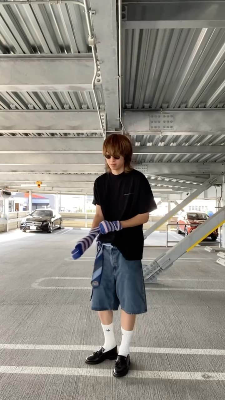 トゥイのインスタグラム：「Monday」