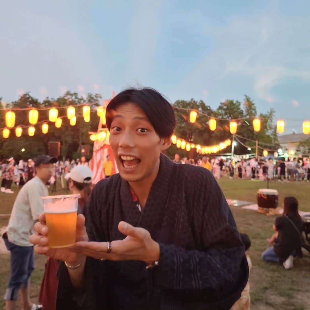 のインスタグラム：「先週の土曜日はまたまた、地元のお祭りへ盆踊りに行ってきました‼️⁡ ⁡⁡ 今年最後の盆踊りで、汗だくになって踊ってました！！ ⁡ ⁡⁡ ⁡地元小学校での落語教室の教え子たちにも会い、成長にビックリ⁉️⁡ ⁡その分自分が歳いったってコトを痛感しました😅‪‪⁡ ⁡⁡ ⁡初めての教え子が25歳になってたとは、色々驚き😲」