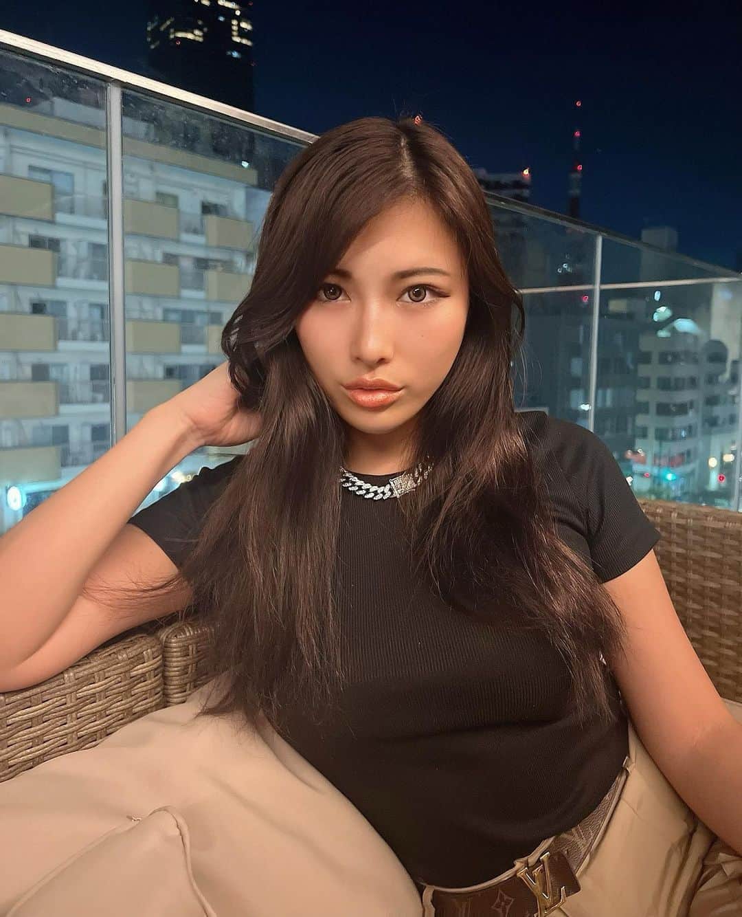  りさぶーのインスタグラム：「🩶🖤 #TB」
