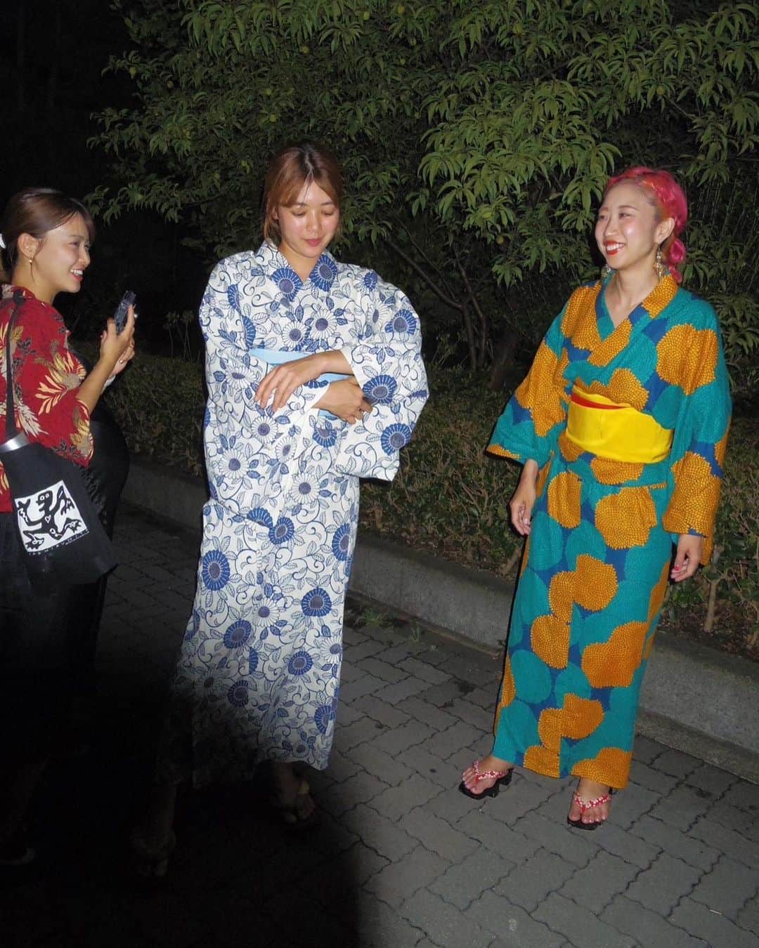 Asano Minamiさんのインスタグラム写真 - (Asano MinamiInstagram)「セルフ夏祭り開催した🍣🍉👘 浴衣着て、寿司出前して、スイカ食べて写真撮ればオッケー！」8月21日 21時22分 - minami_asano