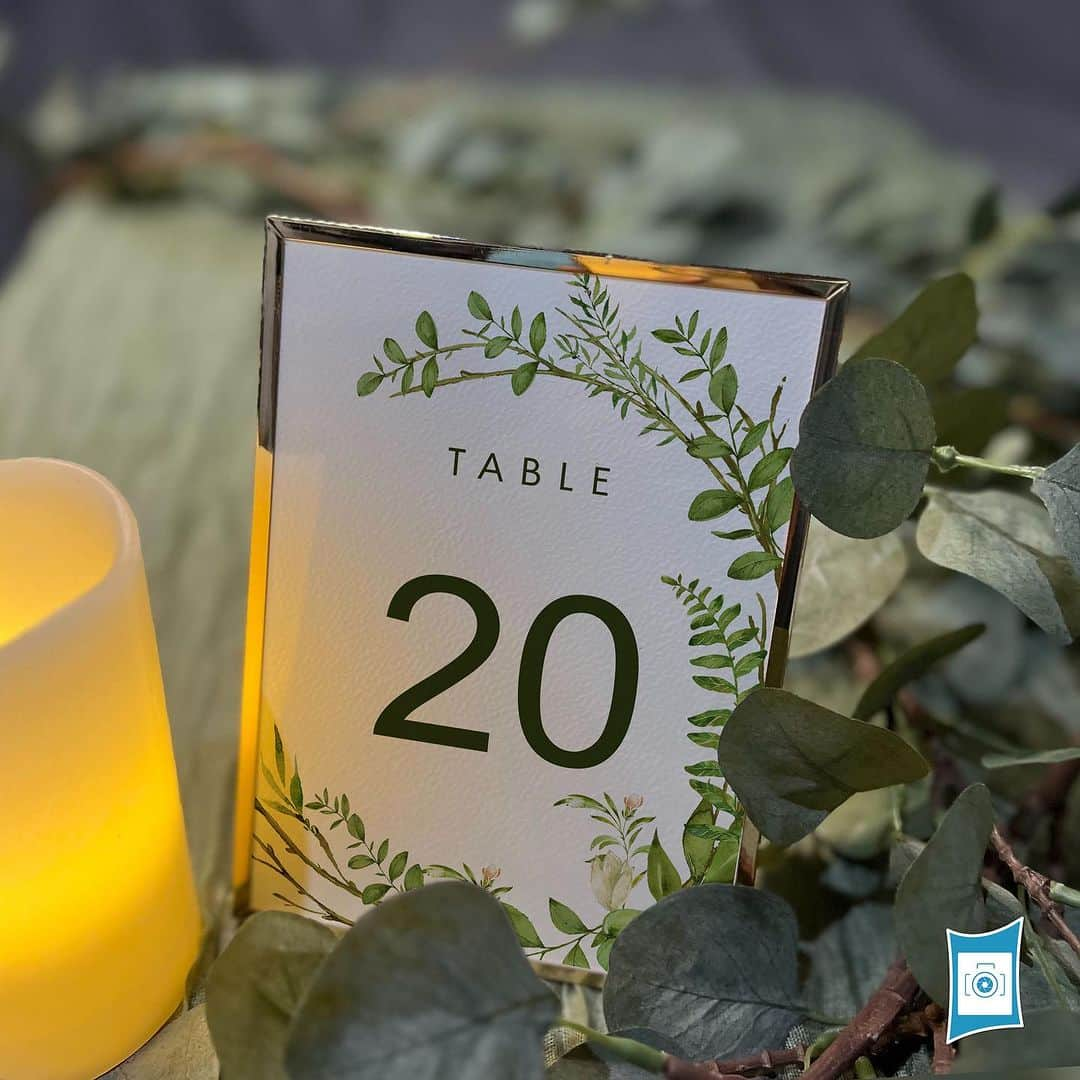 Ŝ Ŋ Ą Ƥ☻Ƥ Ą Ŋ Ĕ Ĺ?Ğ Ƕ SMMのインスタグラム：「. Add a touch of elegance to your table decor with these greenery wedding inspired table number cards. Use together with the seating chart.. . . #makingsmileyfaces #invitationghana #weddinginvitationghana #weddingstationeryghana #greenerywedding #tabledecor #tablenumbers #stationeryghana. . .」