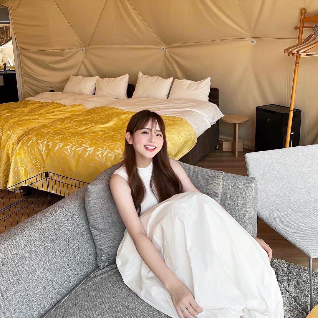 横山紗弓のインスタグラム：「今週末は GLANSO長崎へ グランピングに🌿 心も身体もリフレッシュできました😌 ちょこちょこ投稿していきます✨ #長崎 #長崎旅行 #長崎観光 #長崎グランピング #glanso長崎 #glamping #glampingresortglanso  DMでお問い合わせが多かった @eimyistoire_official のワンピース バルーンのように広がる裾が可愛くてお気に入り🤍 #eimyistoire #夏コーデ #夏ワンピ #ワンピース」