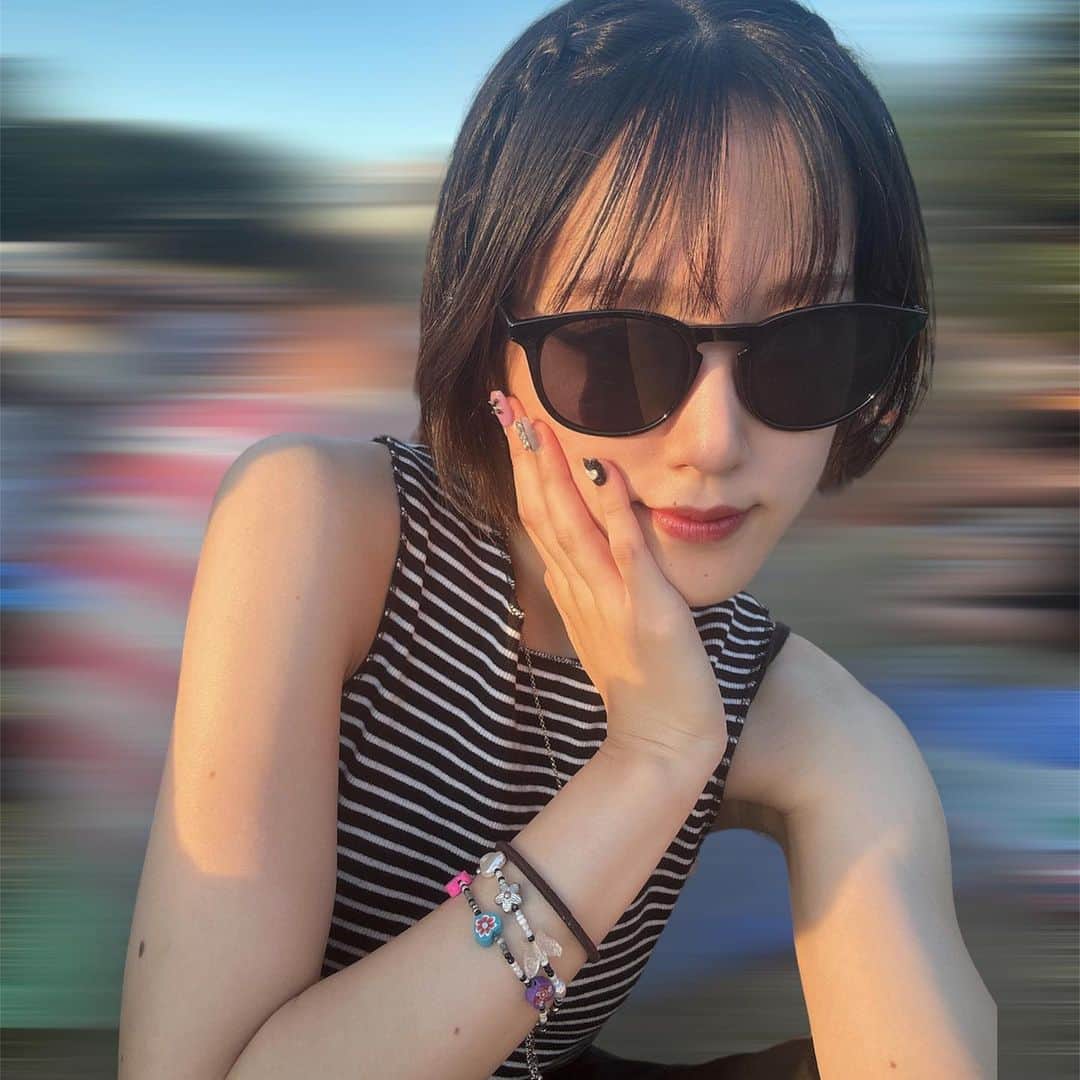 小関舞さんのインスタグラム写真 - (小関舞Instagram)「. 今年は、焼けました🙆🏻‍♂️ けどいいんです！夏ダカラ！」8月21日 21時25分 - mai_ozeki.official